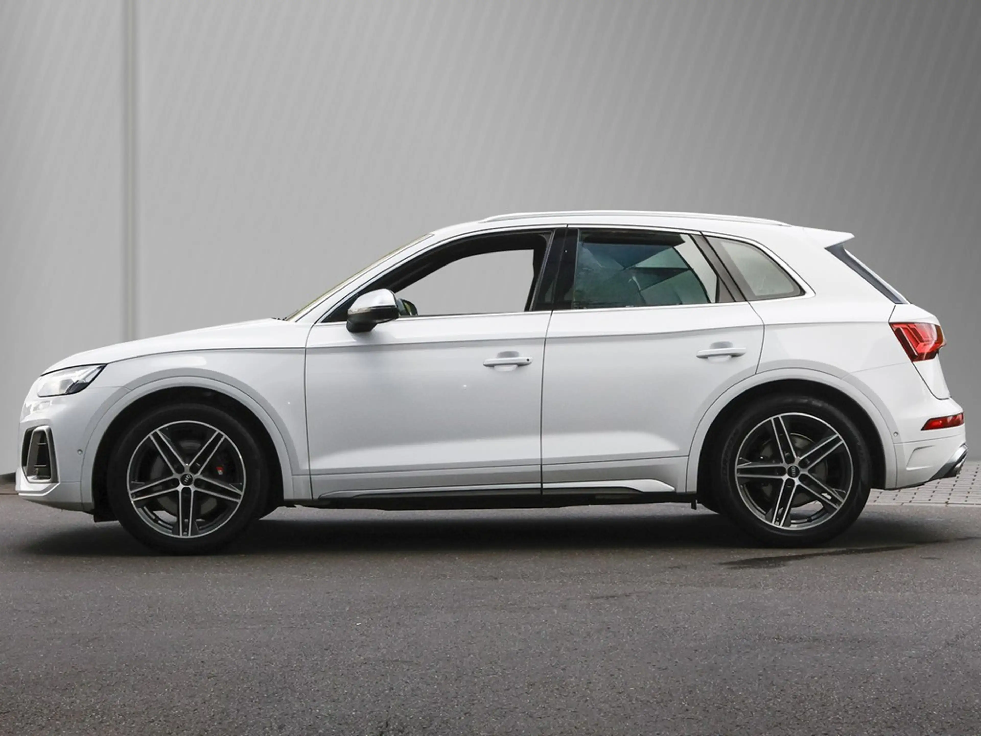 Audi SQ5 3.0 TDI Matrix ACC AHK Umgebungskamera — photo 5