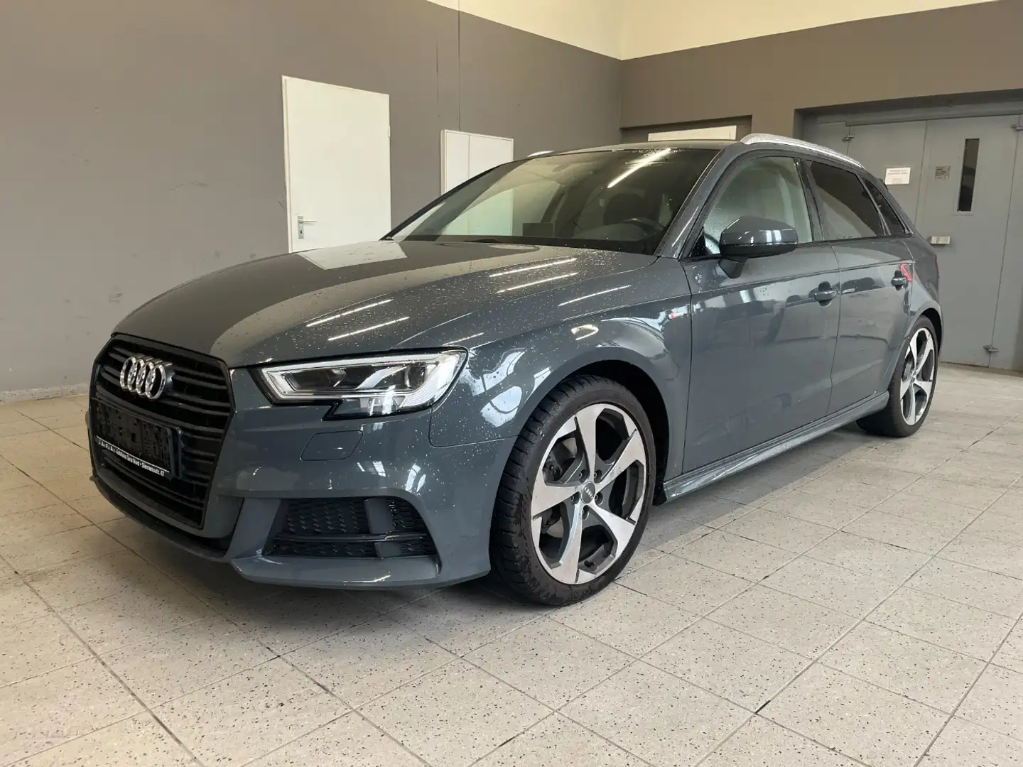 Audi A3 Sportback 2.0 TDI Sport LED*Navi*GRA*PDC Gris - 2