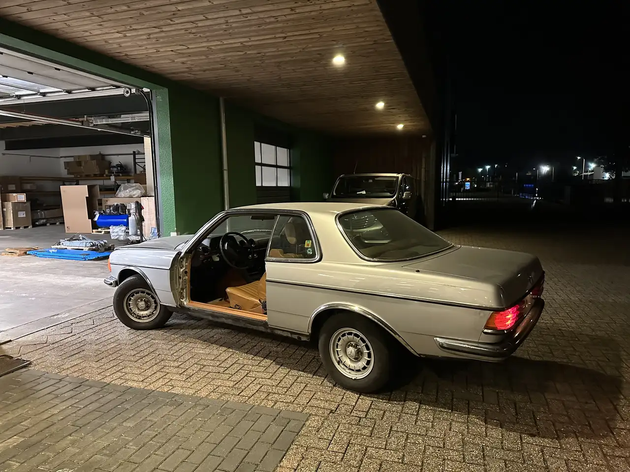 Mercedes-Benz Baureihe 123 280CE, foto 2