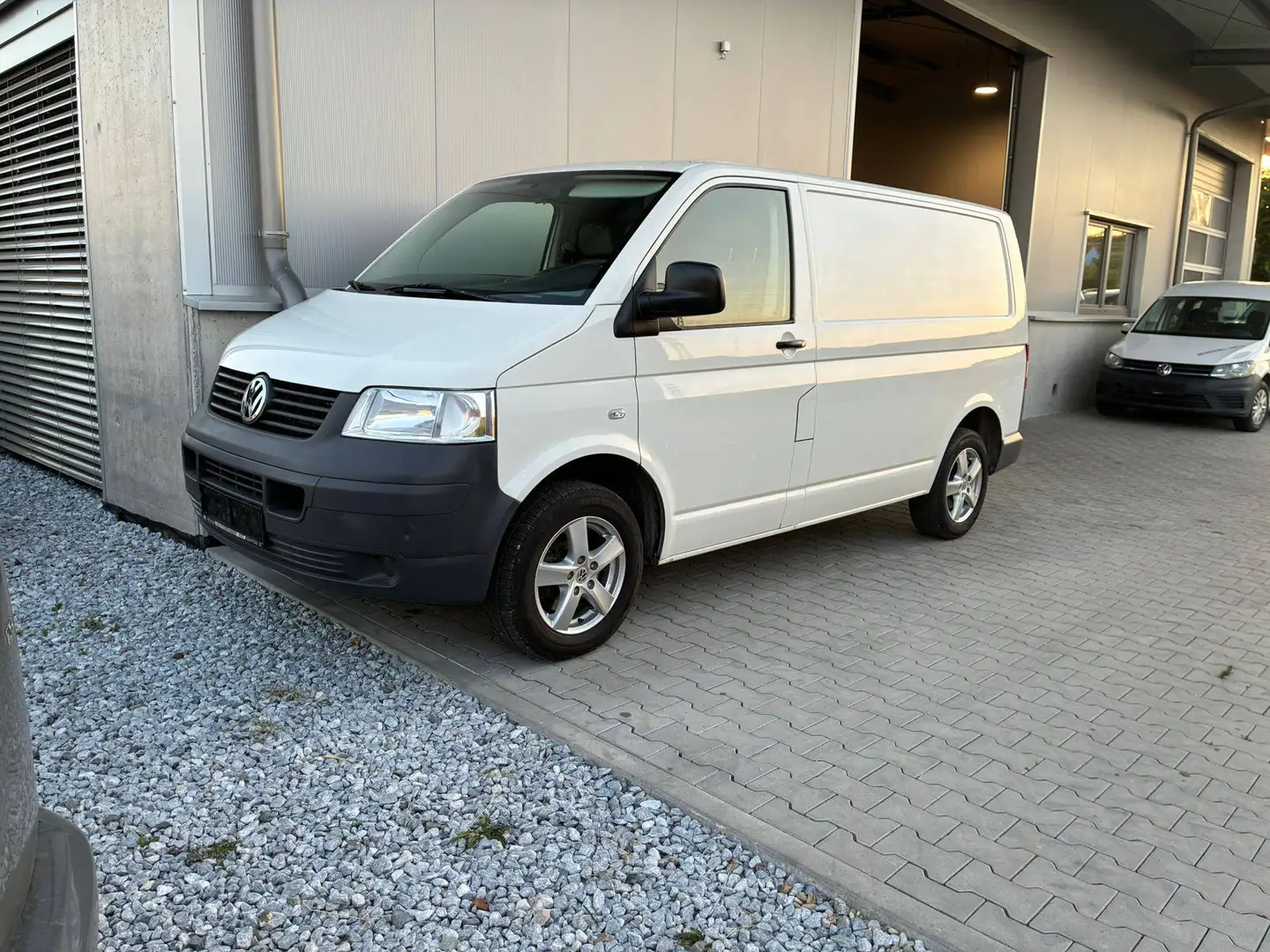 Volkswagen T5 Transporter Economy Weiß - 2