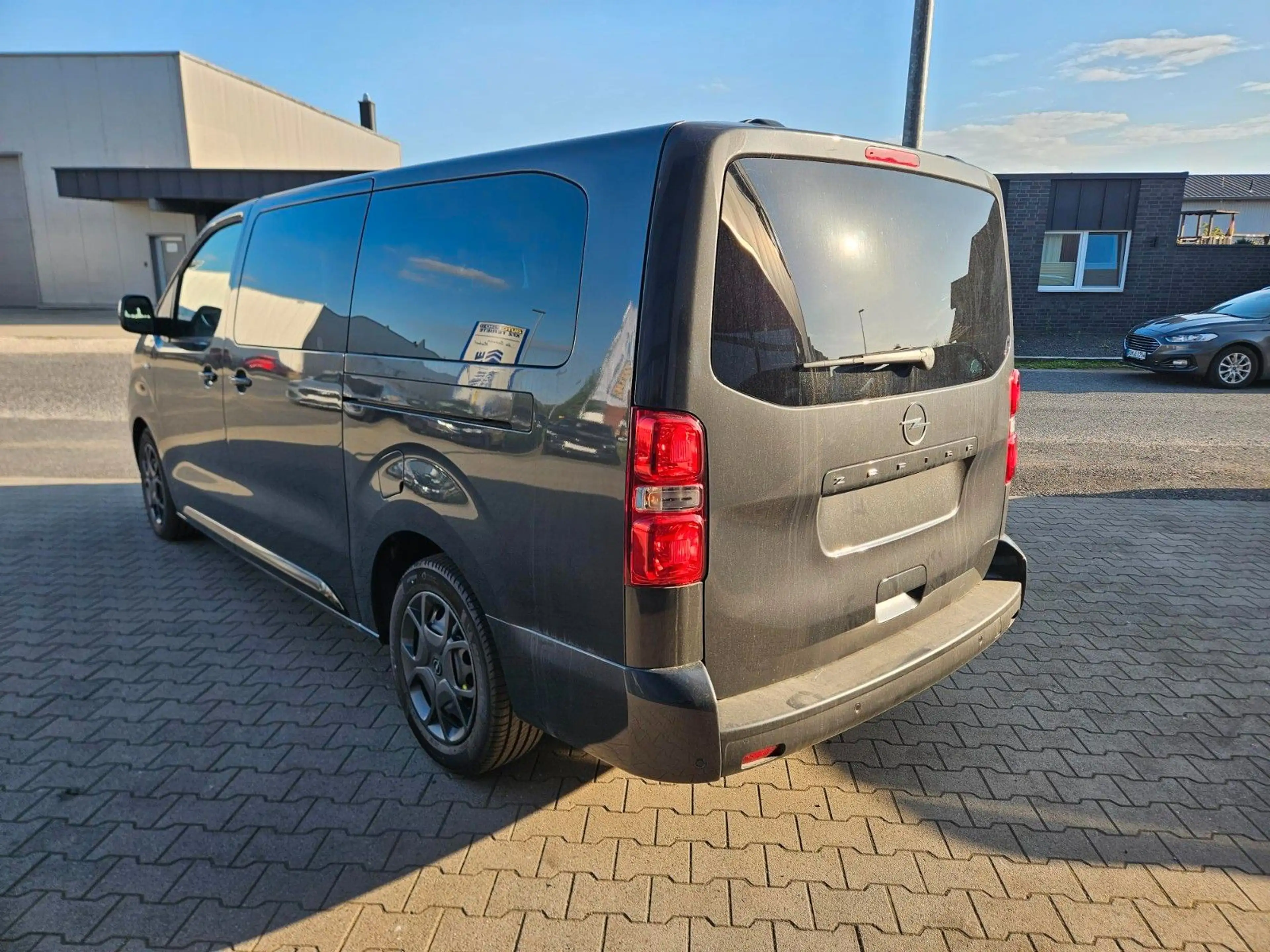 Opel Zafira Life Edition XL — photo 5