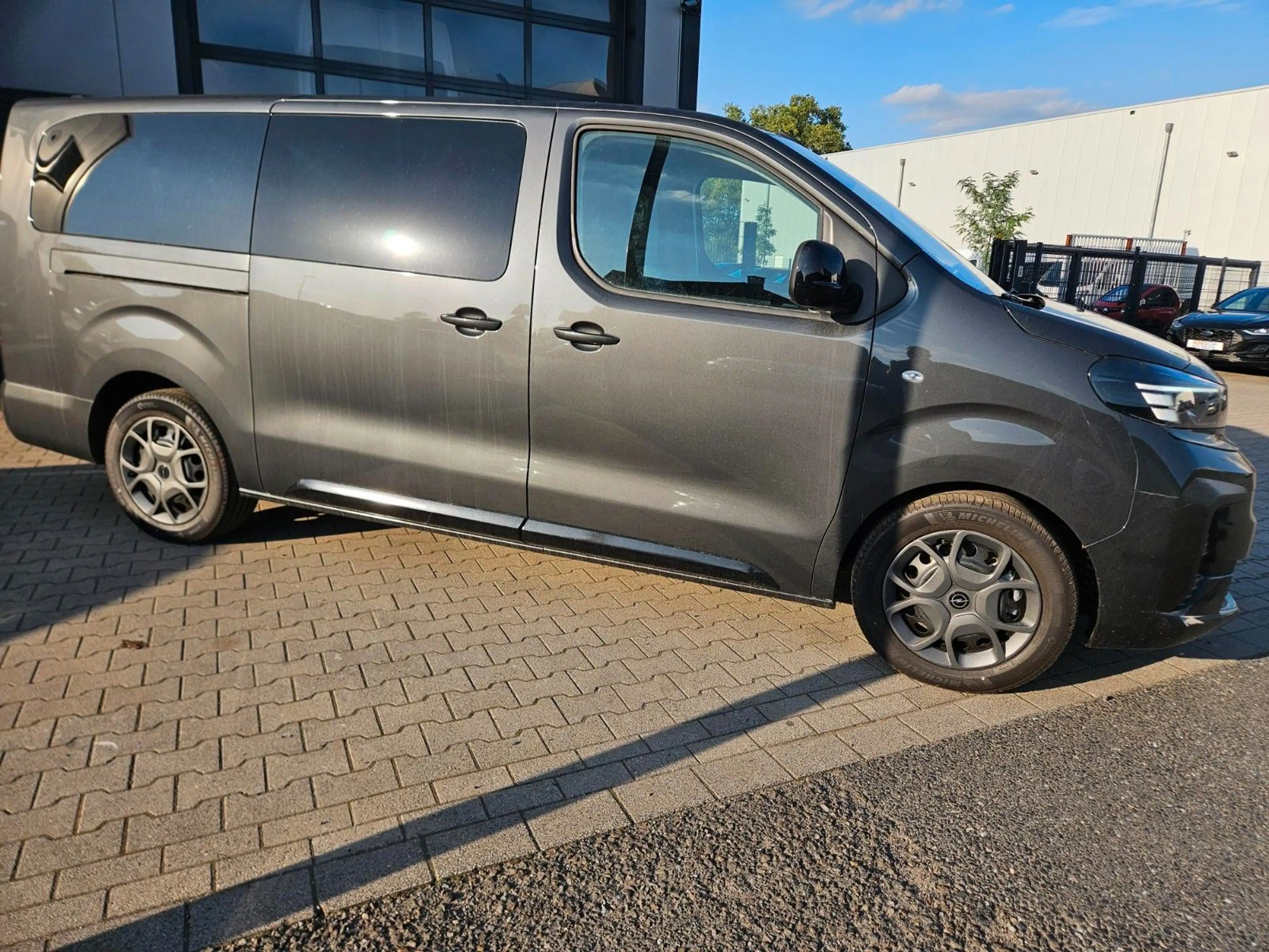 Opel Zafira Life Edition XL — photo 8