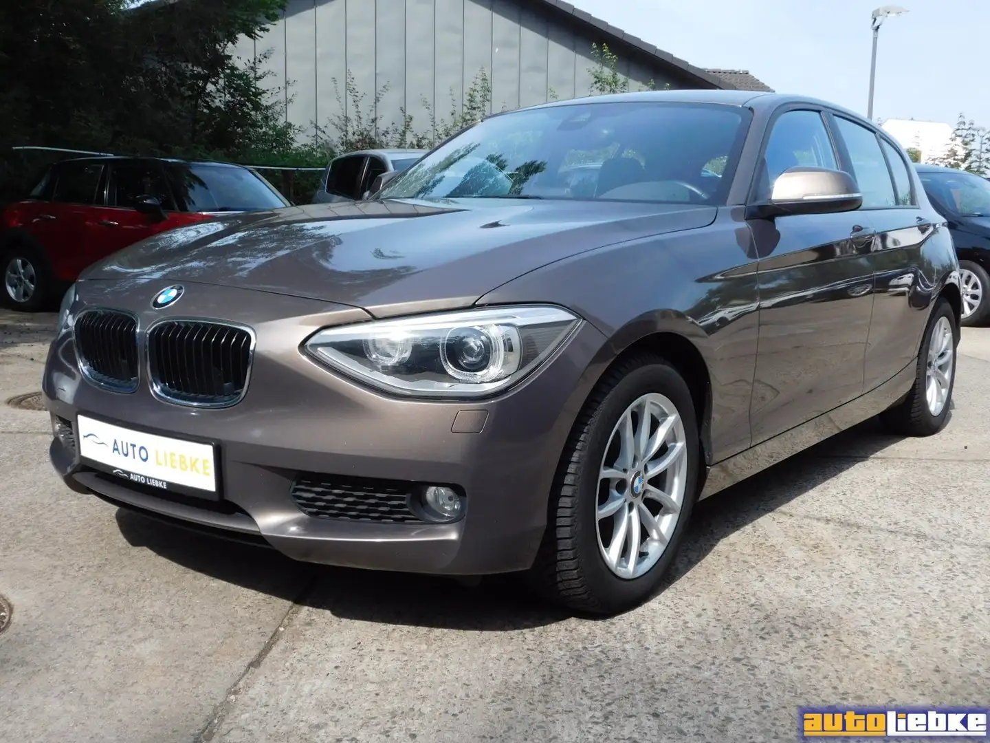 BMW 118 d xDrive KLIMAAUT.NAVI,XENON,SHZ,TEMP,MFL,PDC,SH! Bronze - 1