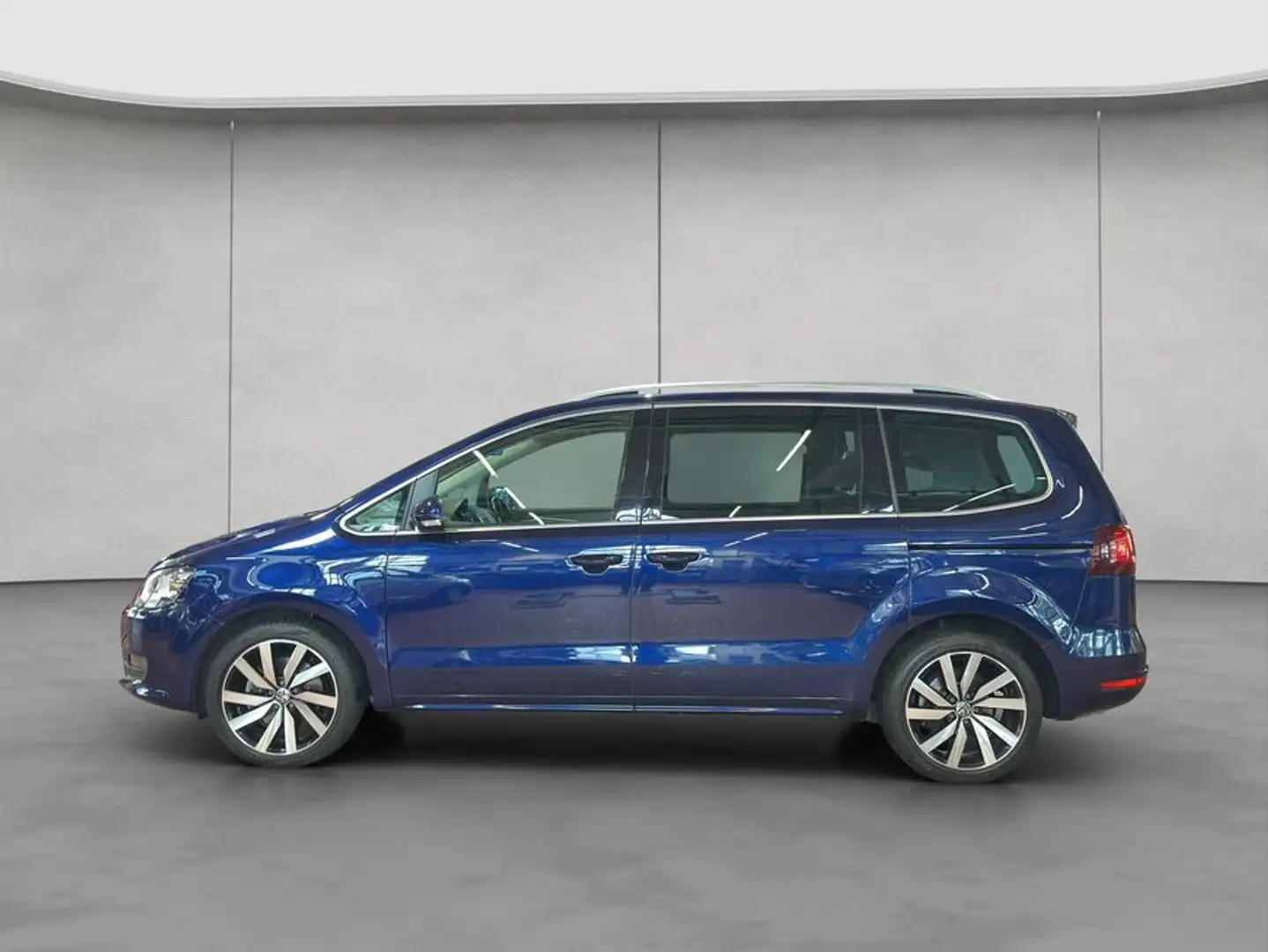 Volkswagen Sharan 2.0 TDI DSG Comfortline Blauw - 2