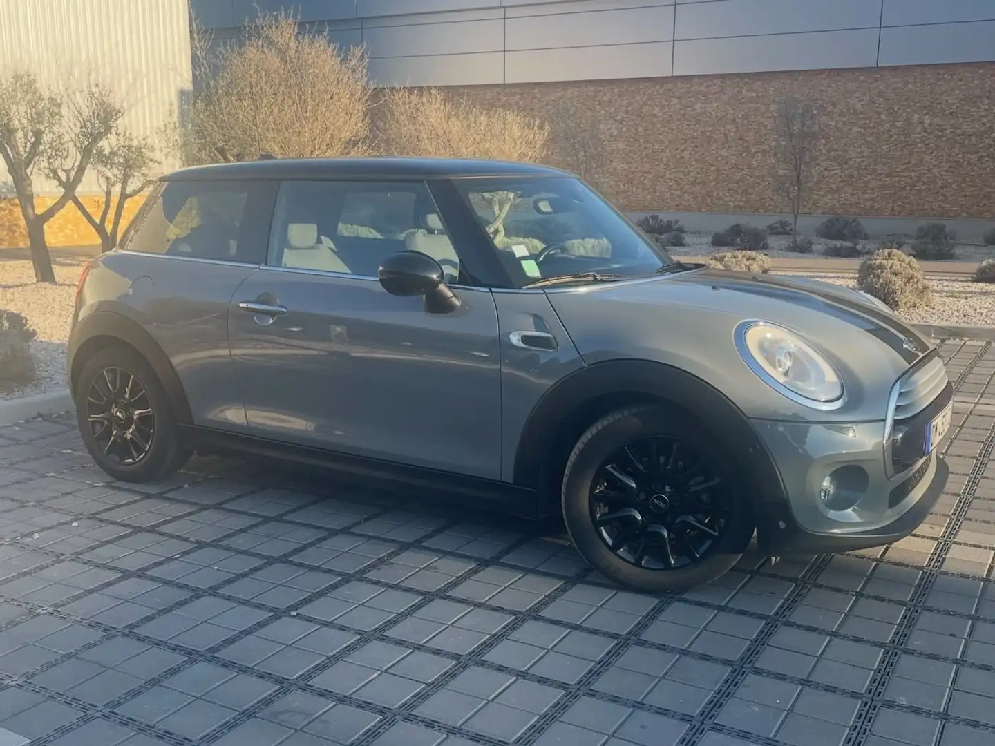 MINI Cooper Hatch 3 Portes Cooper 136 ch Pack Chili Gris - 1