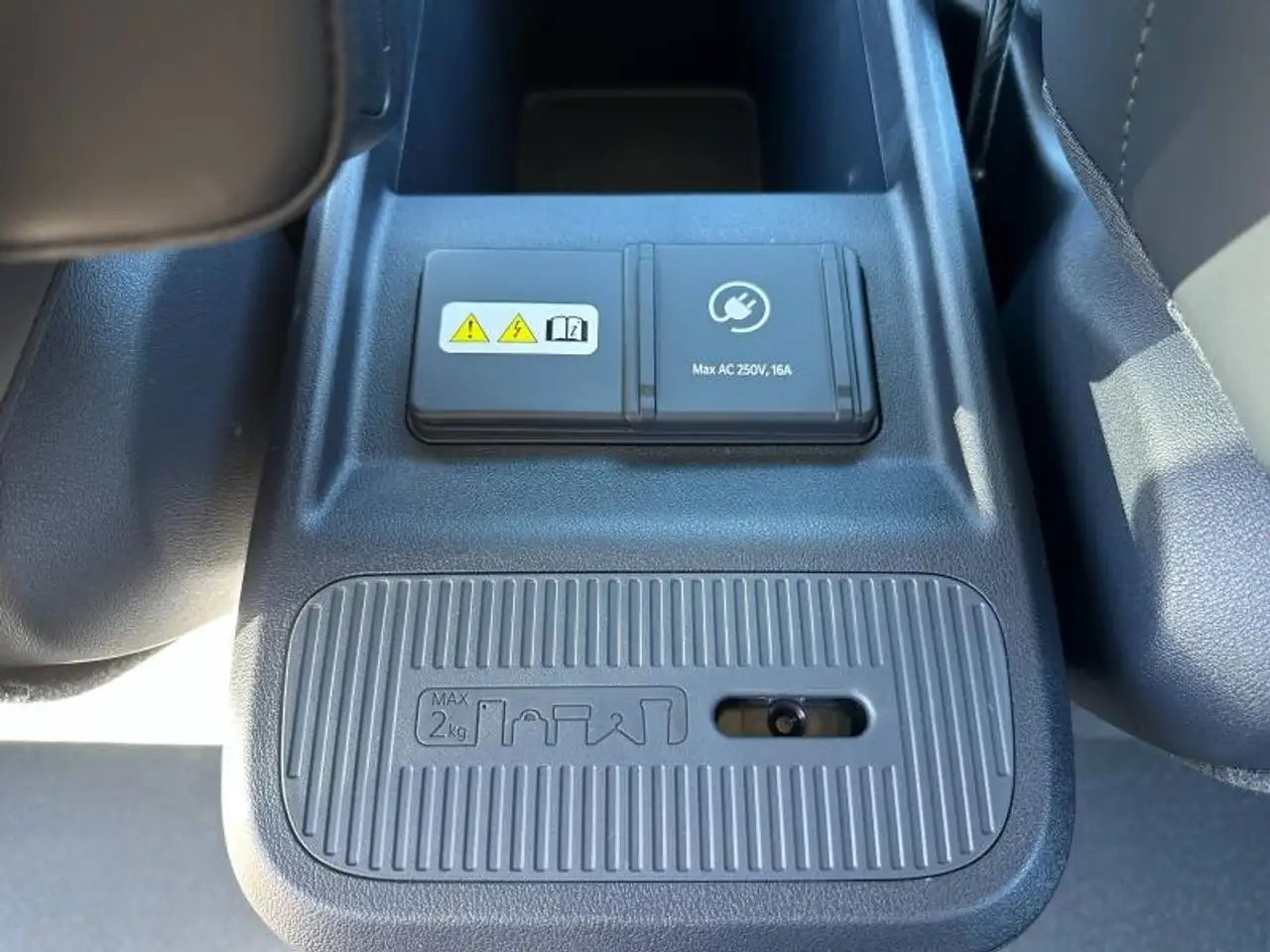 Kia PV5 Passenger 2026 — фото 15