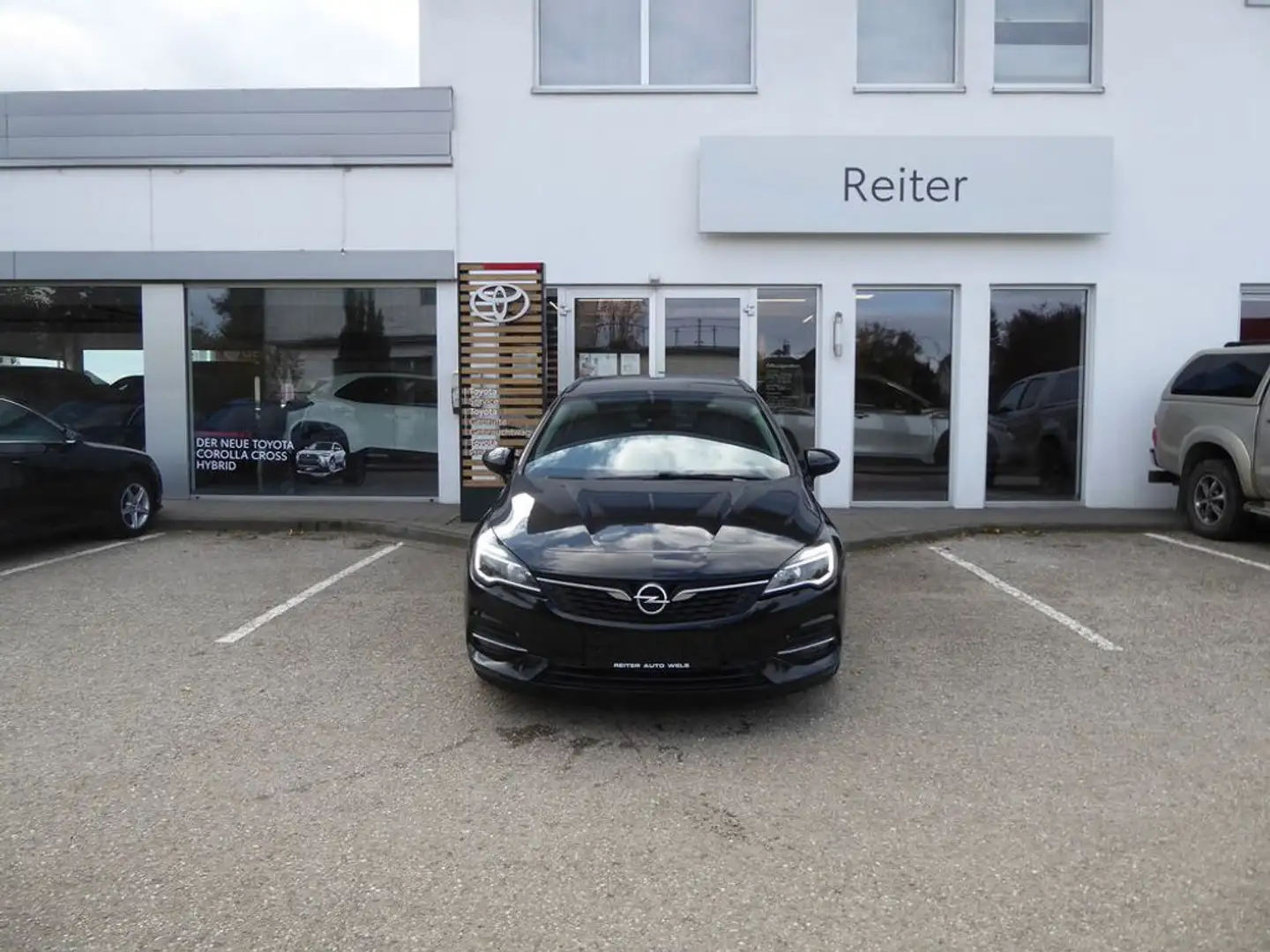 Opel Astra Sports Tourer 1,5D *NAVI*KAMERA*PDC* Schwarz - 1