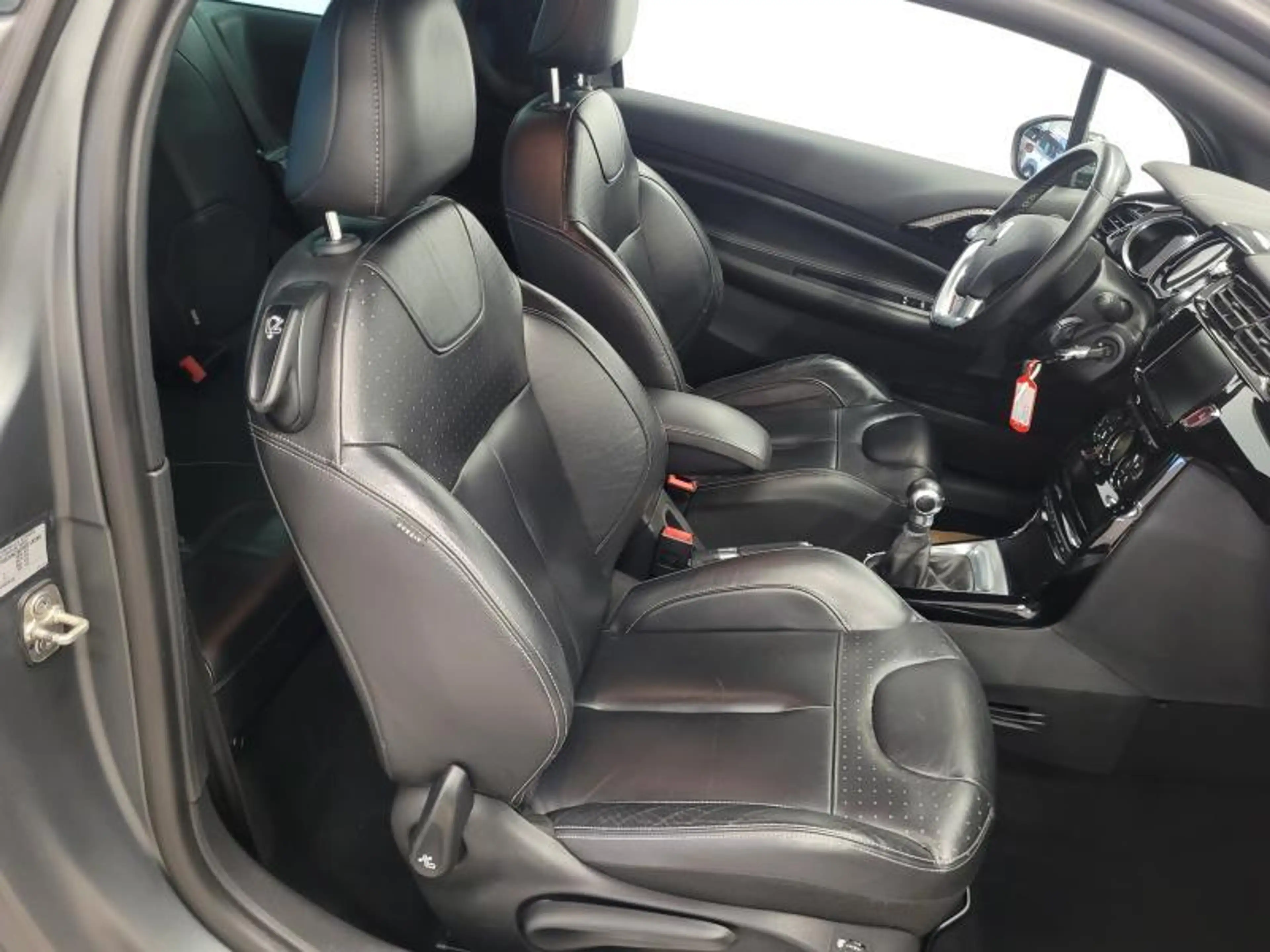 DS Automobiles DS 3 12 Turbo 110 pk Sport Chic — photo 14