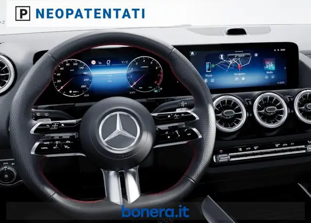 Mercedes-Benz Gla view 5