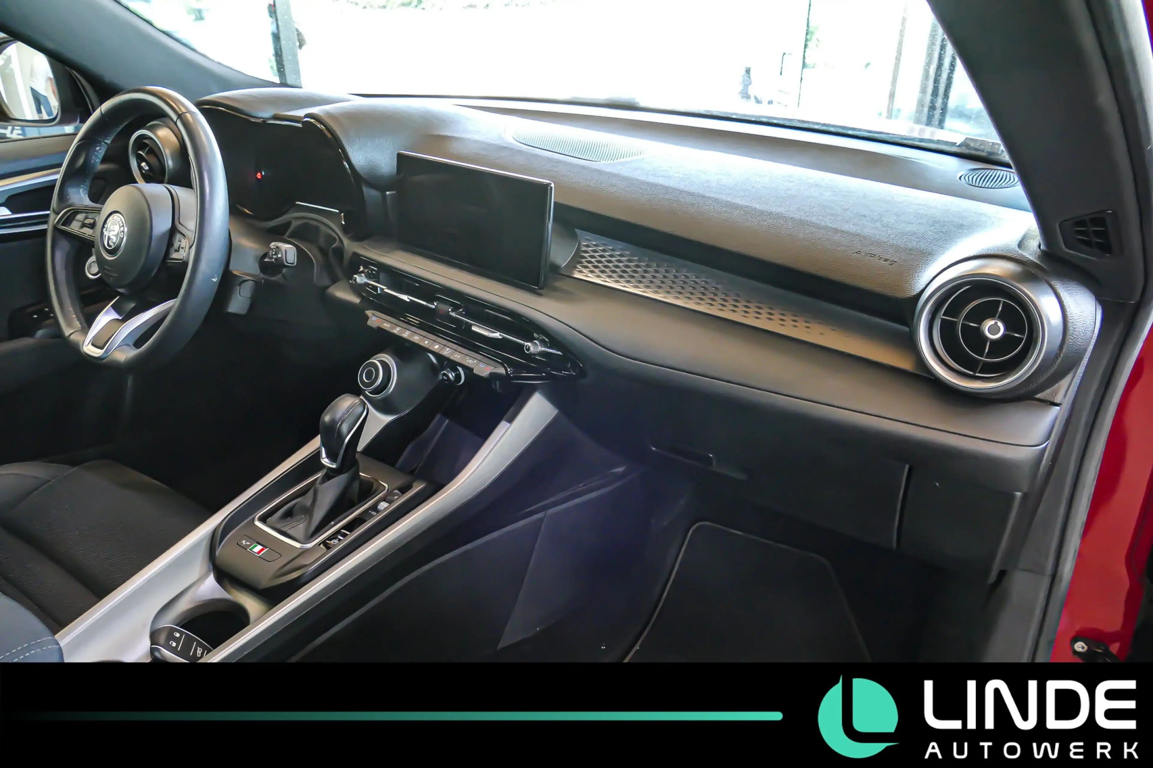 Alfa Romeo Tonale Sprint |NAVI|LED|SPURH.|PDC|18 ALU HYBRID — photo 14