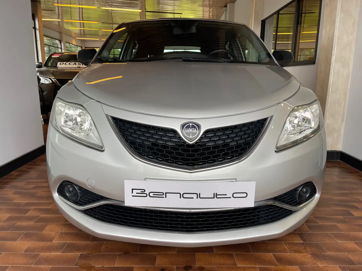 Lancia Ypsilon 1.2 Gold 69cv SENSORI/GOMME INVERNALI Argent - 2
