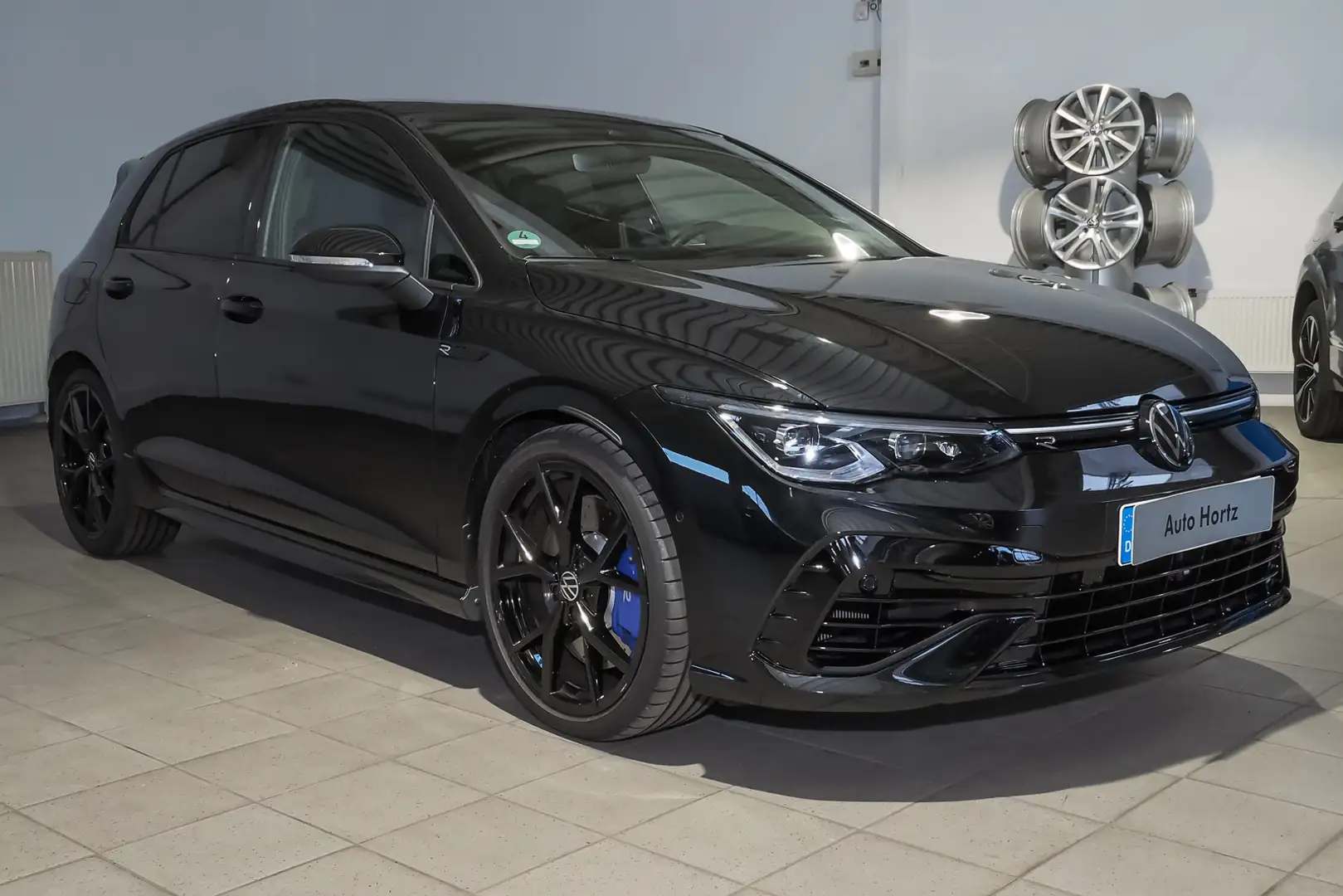 Volkswagen Golf VIII R Performance 2,0 l TSI OPF 4MOTION 245 Schwarz - 2