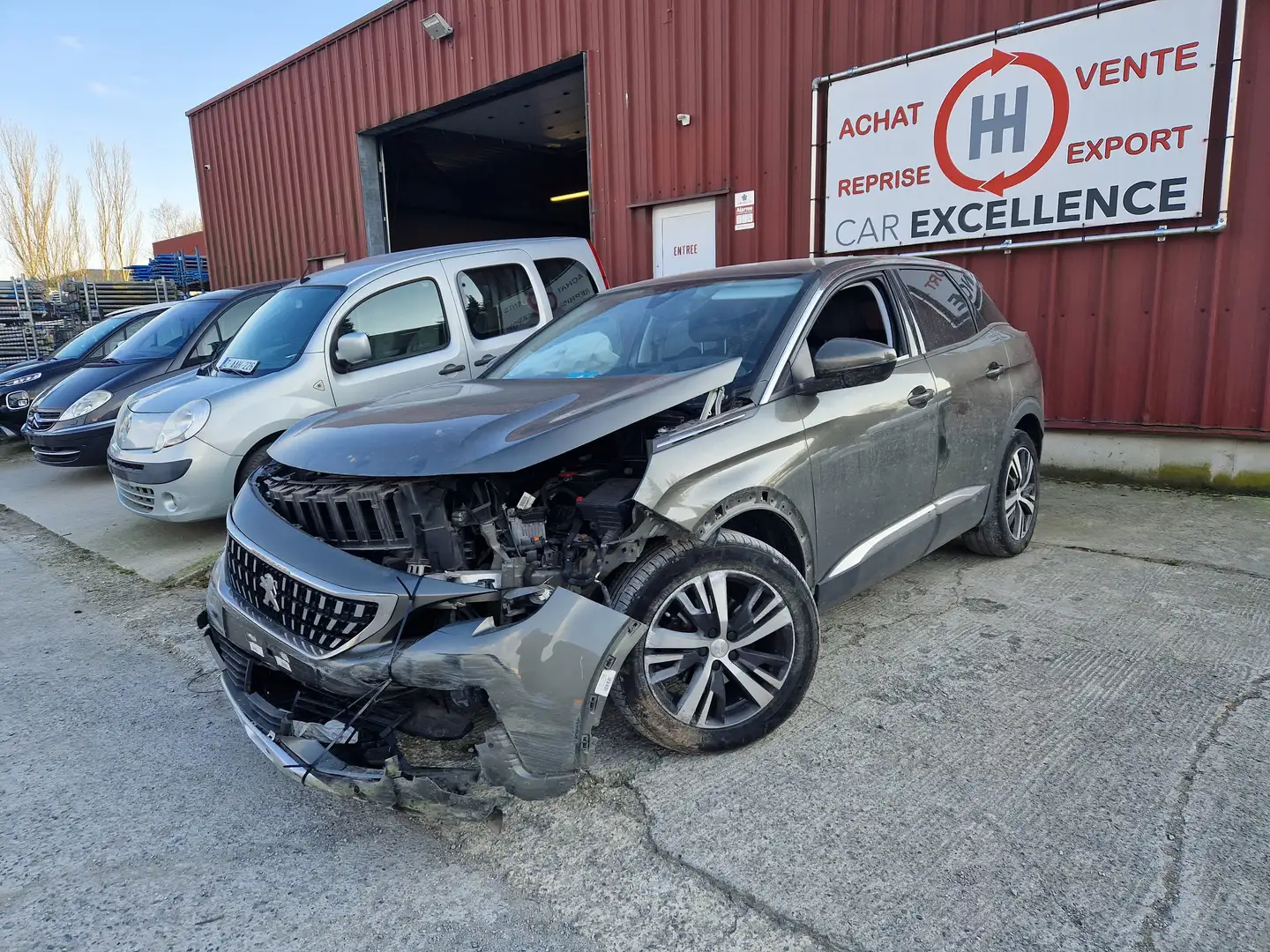 Peugeot 3008 1.2 PureTech Allure (EU6.2) Gris - 1