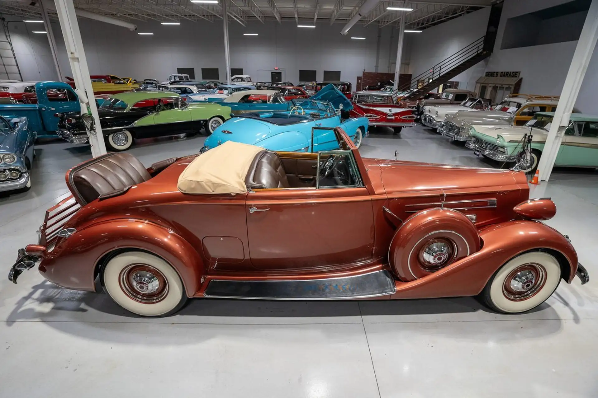 Oldtimer Packard Twelve 1937 레드 사진 5