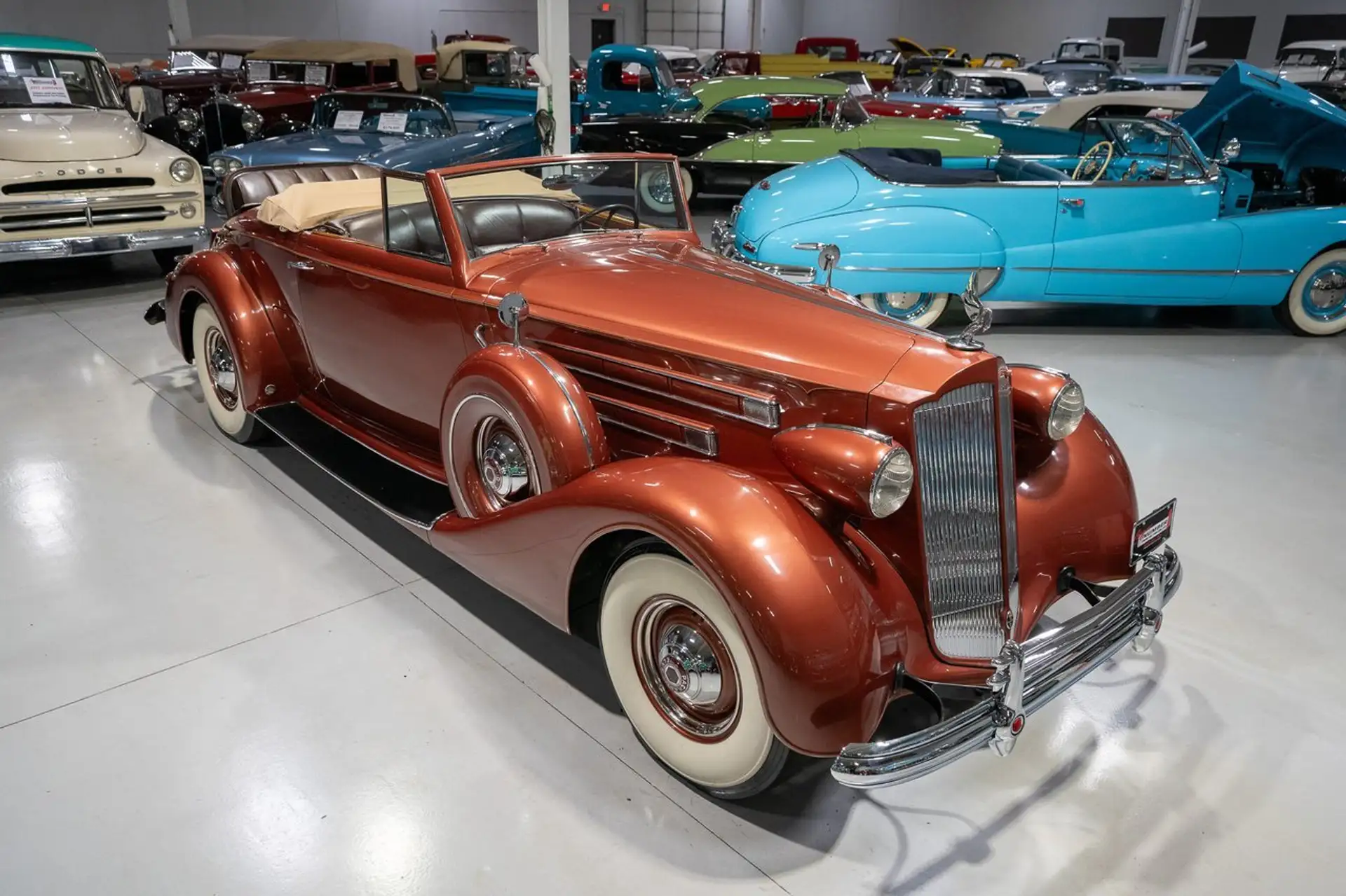 Oldtimer Packard Twelve 1937 레드 사진 4