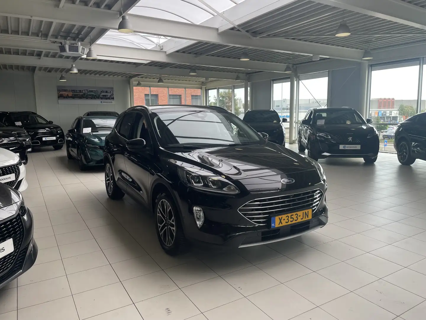 Ford Kuga 2.5 PHEV Titanium X AUTOMAAT LUXE UITVOERING | PAR Noir - 2
