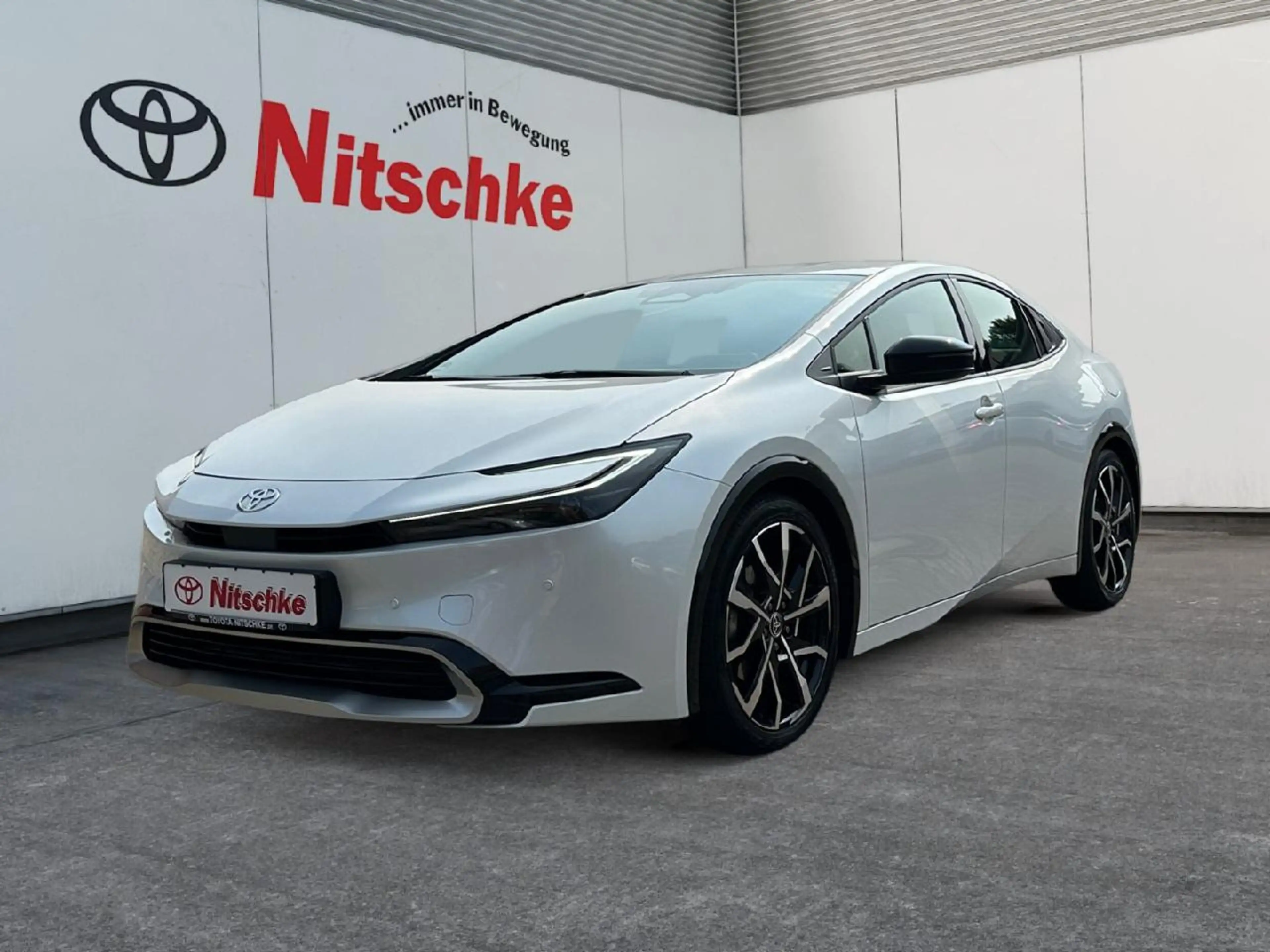 Toyota Prius 2.0 Plug-in Hybrid Executive
