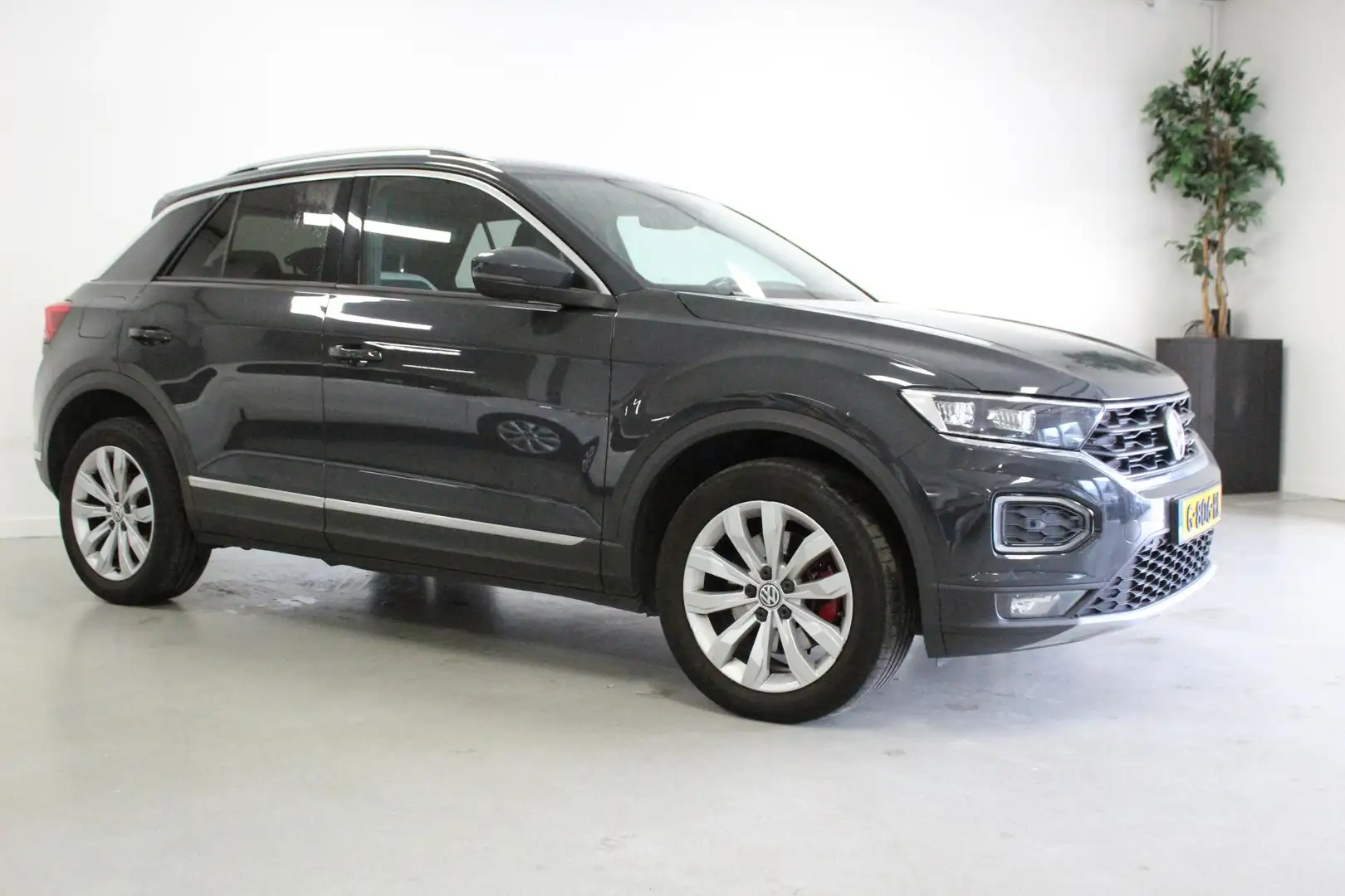 Volkswagen T-Roc 1.5 TSI Sport | CARPLAY | D-GLAS | ACC | CARPLAY | Gris - 2