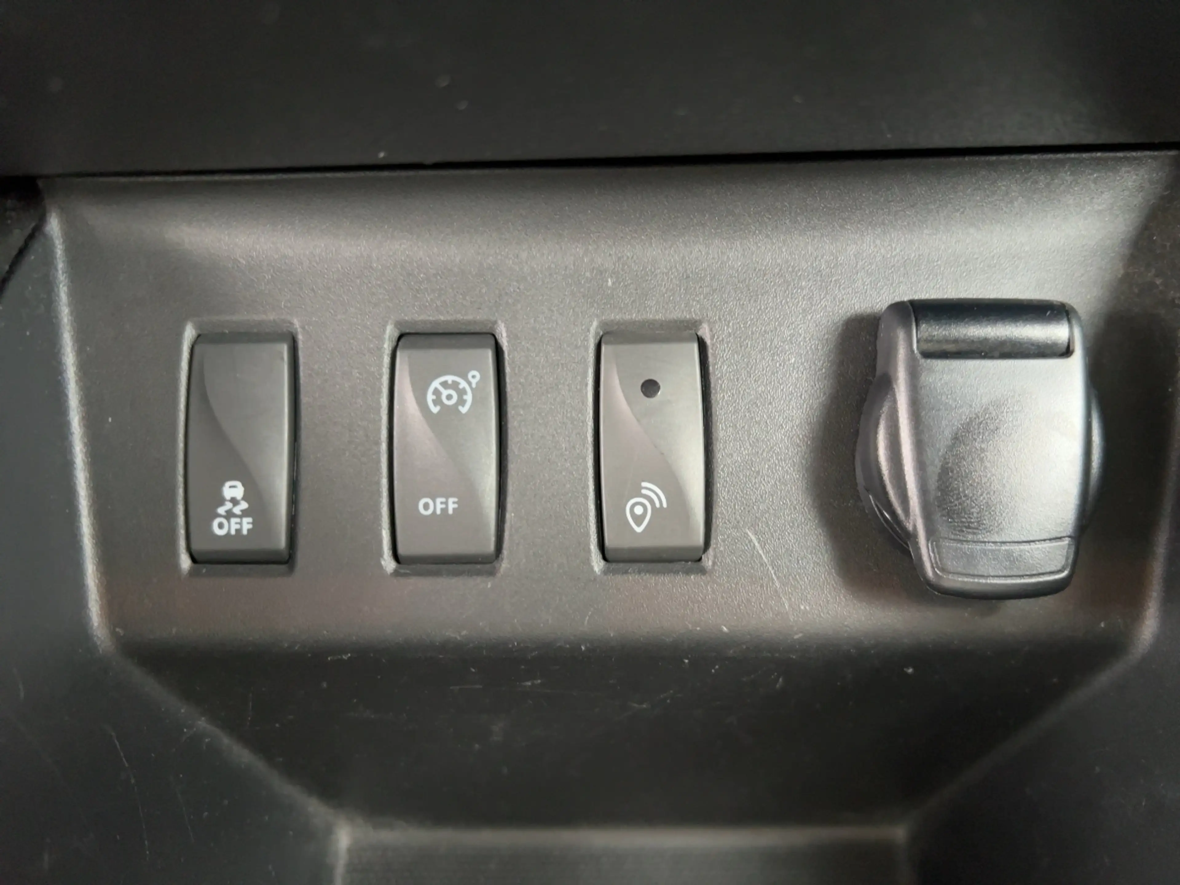Dacia Spring Essential - KLIMA LED-Tagfahrlicht BT ABS ESP ZV — photo 15