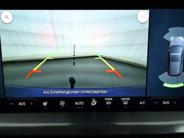 Ford Focus view 13