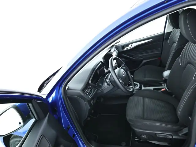 Ford Focus view 8