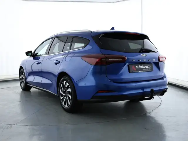 Ford Focus view 4