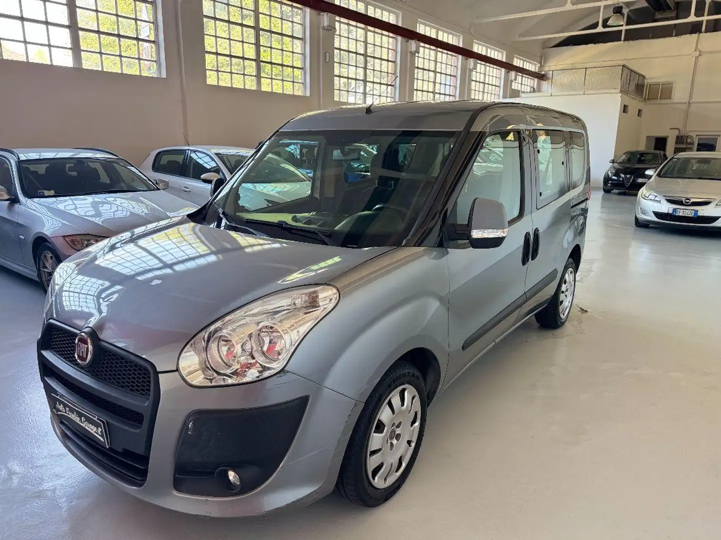 Fiat Doblo 1.4 T-Jet 16V Nat.Power Active Gri - 1