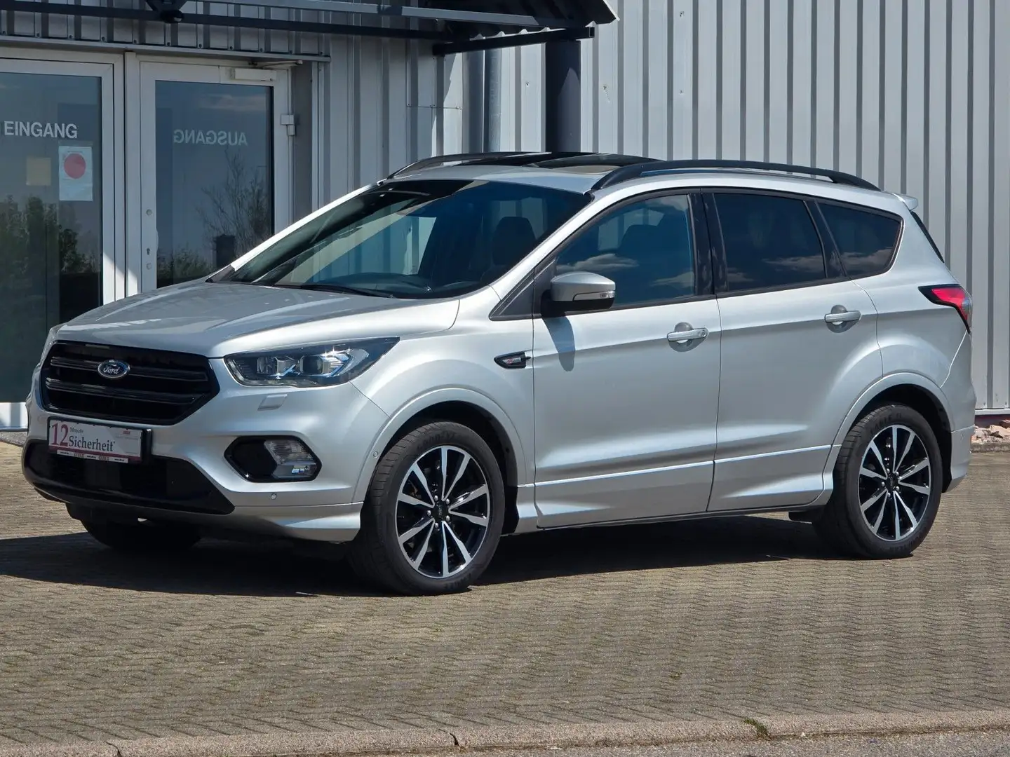 Ford Kuga ST-Line/NAVI/LEDER/KAMERA/PANORAMA/AHK/ACC Silber - 1