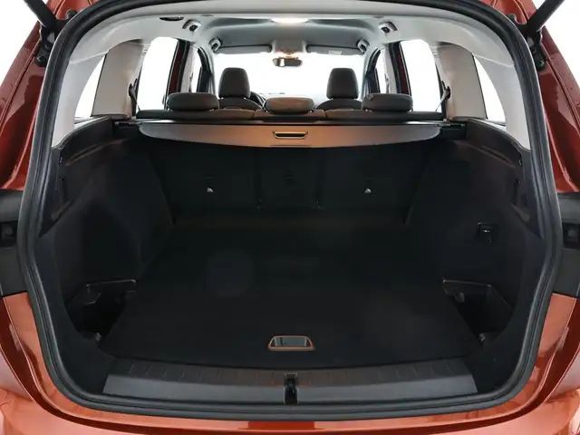 BMW 2 Series view 6