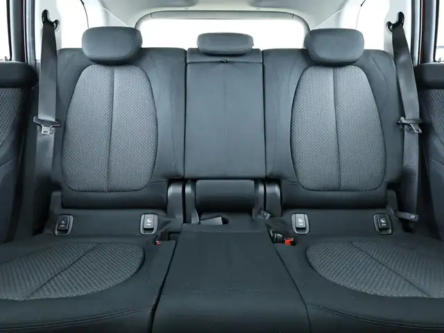 BMW 2 Series view 15