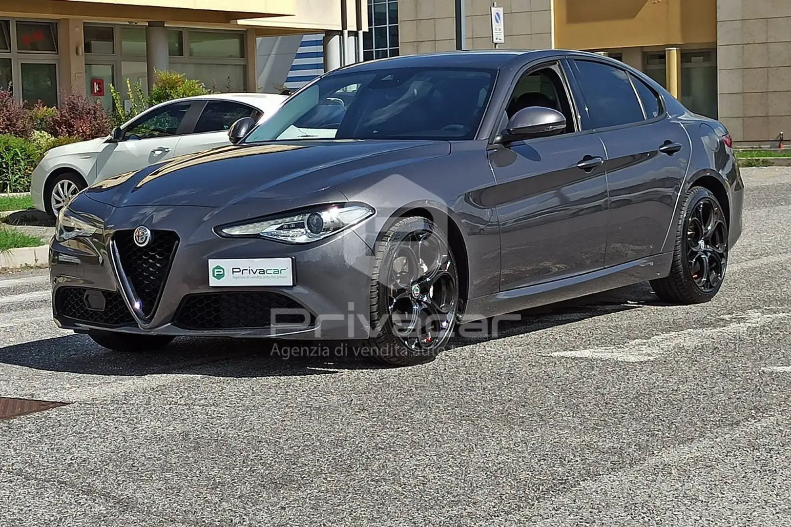 Alfa Romeo Giulia 2.2 Turbodiesel 150 CV AT8 Executive KM CERTIFICAT Grijs - 1