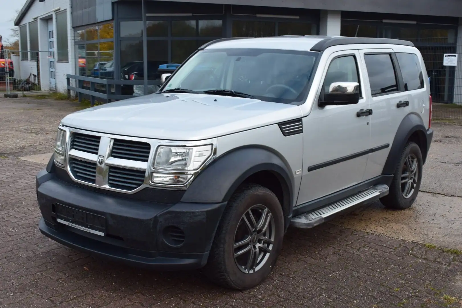 Dodge Nitro SE *ANHÄNGERKUPPLUNG* Argent - 1