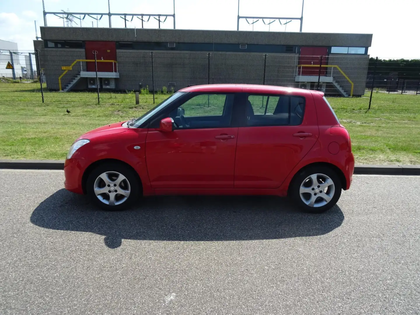 Suzuki Swift 1.3 GA Rood - 2