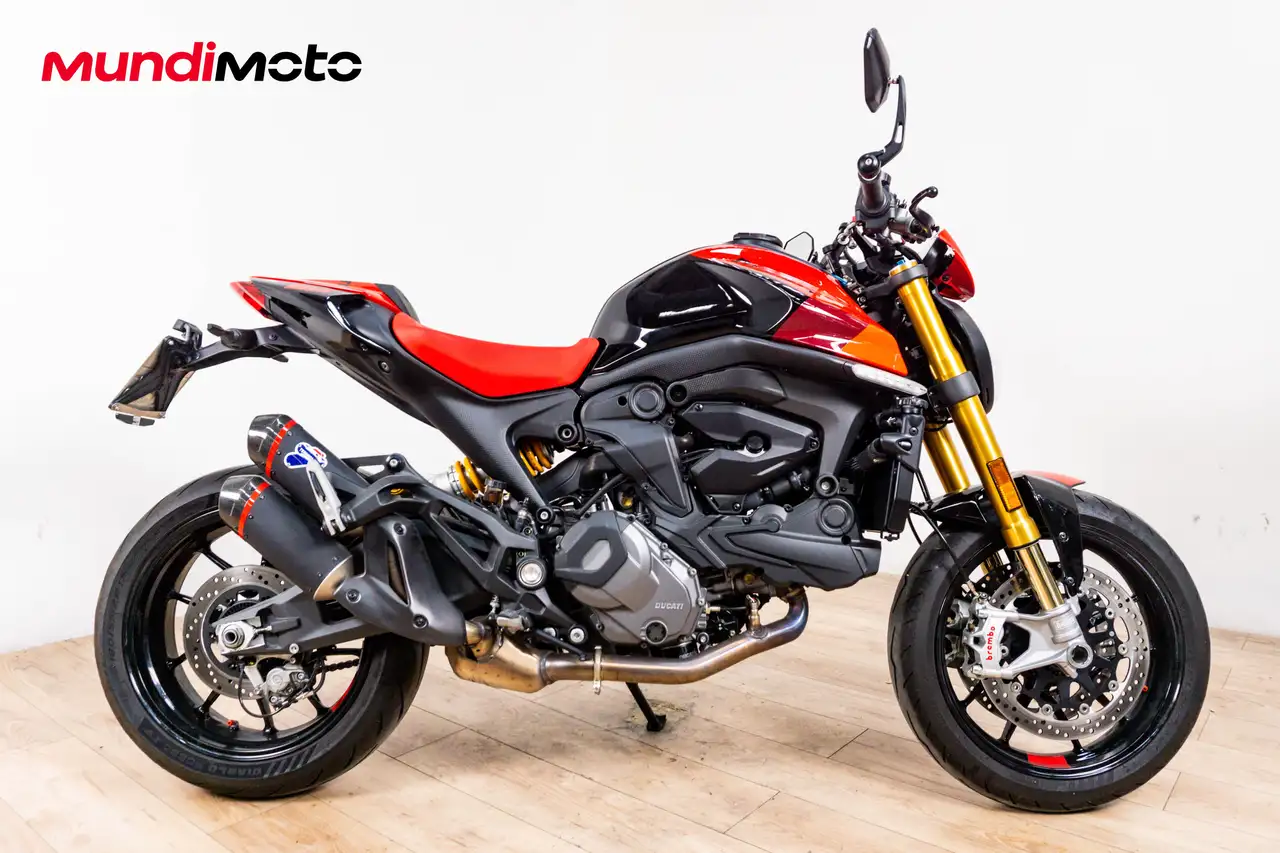 Ducati Monster 937
