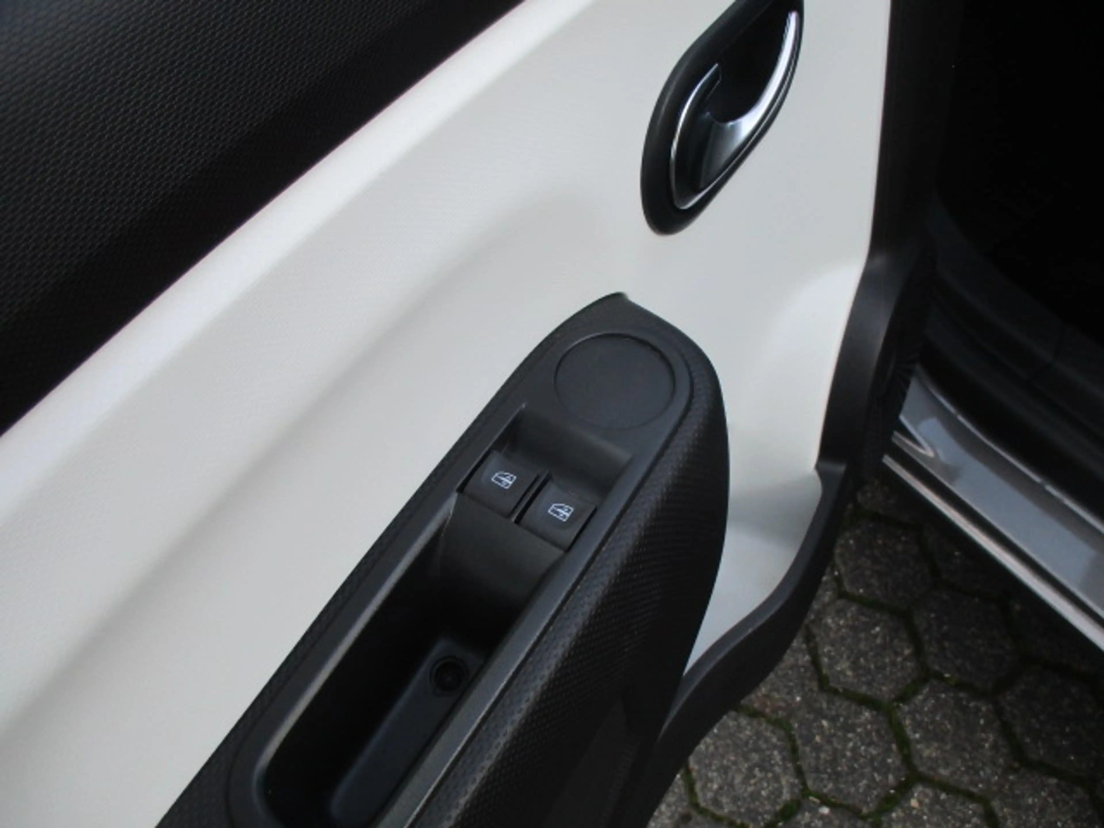 Renault Twingo Zen — photo 7