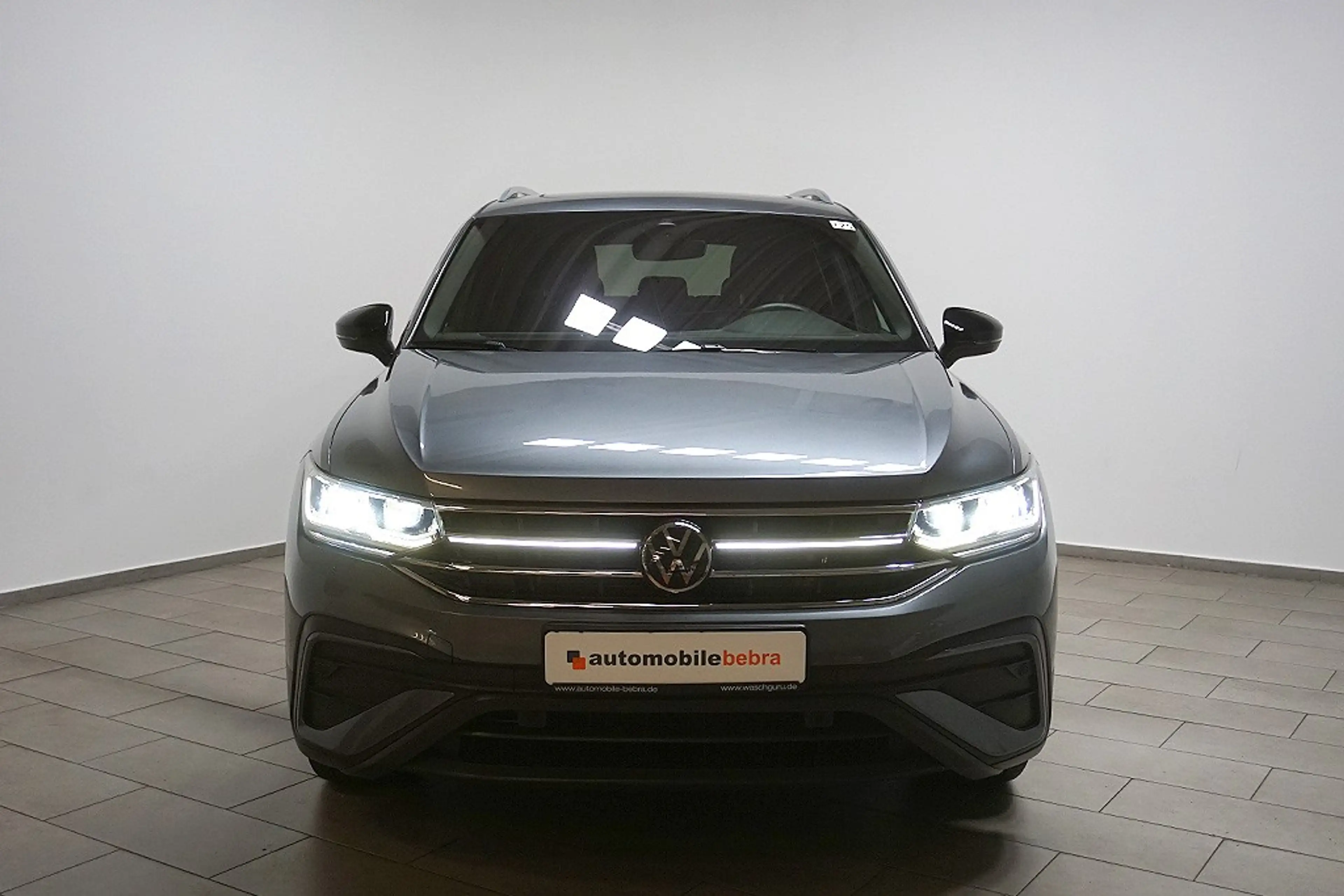 Volkswagen Tiguan Allspace 2.0TDI DSG Life 4M 7-Sitzer VOLL — photo 2