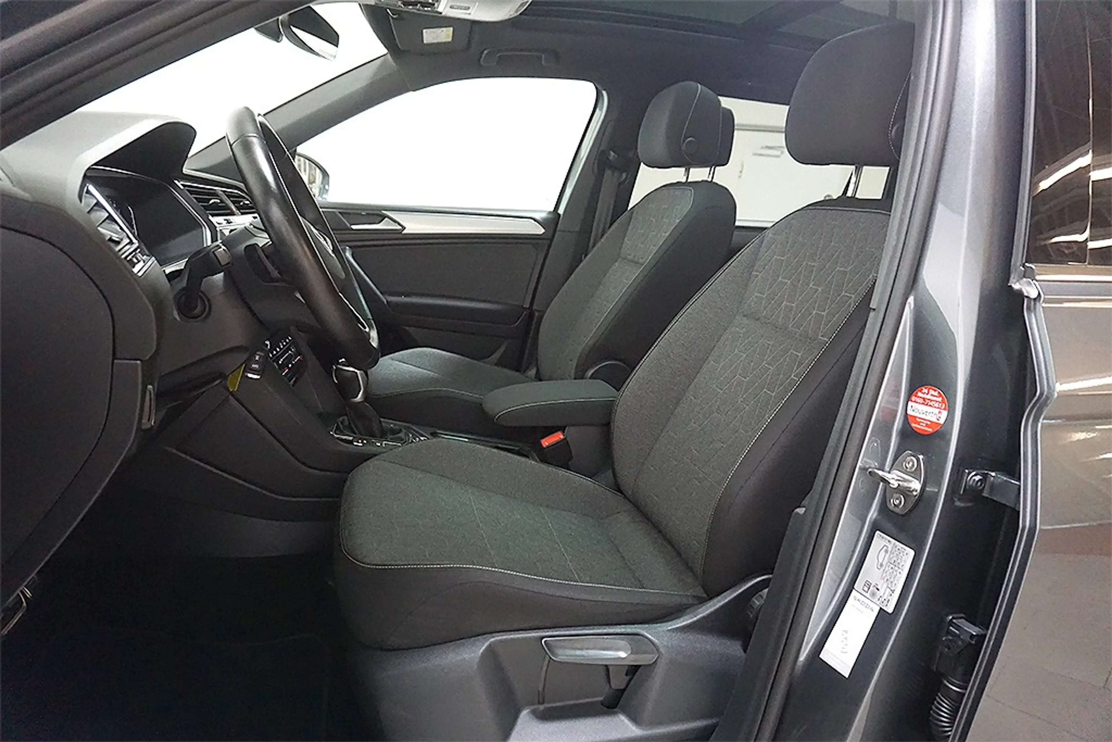 Volkswagen Tiguan Allspace 2.0TDI DSG Life 4M 7-Sitzer VOLL — photo 10