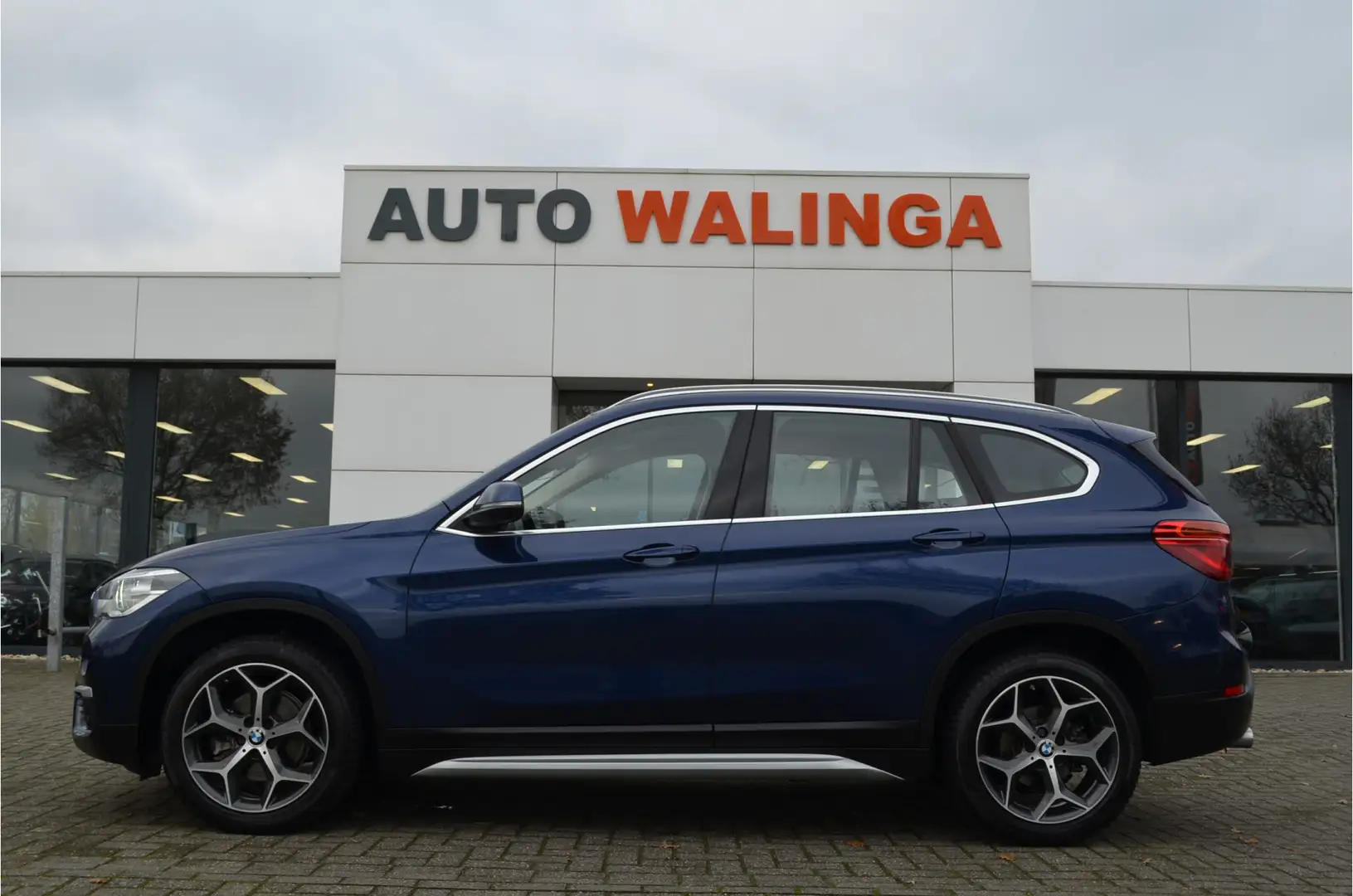 BMW X1 sDrive18i High Executive Achteruitrij camera Head Azul - 2