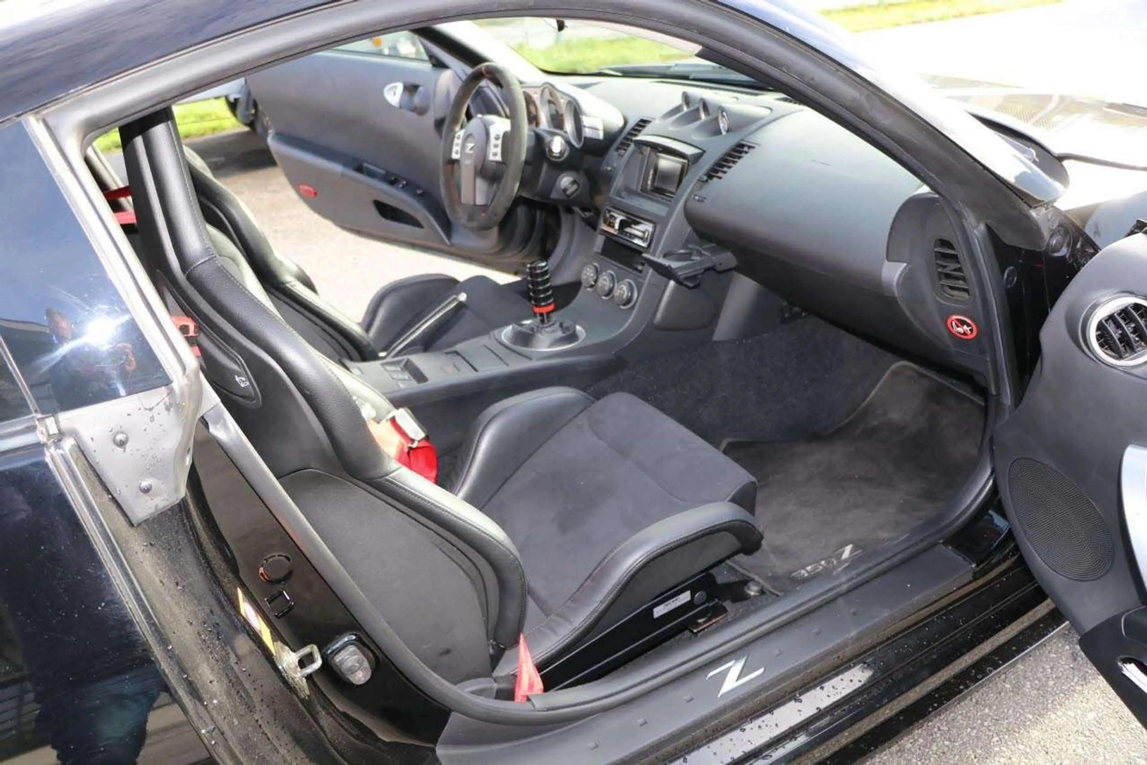 Nissan 350Z 350 Z — photo 10