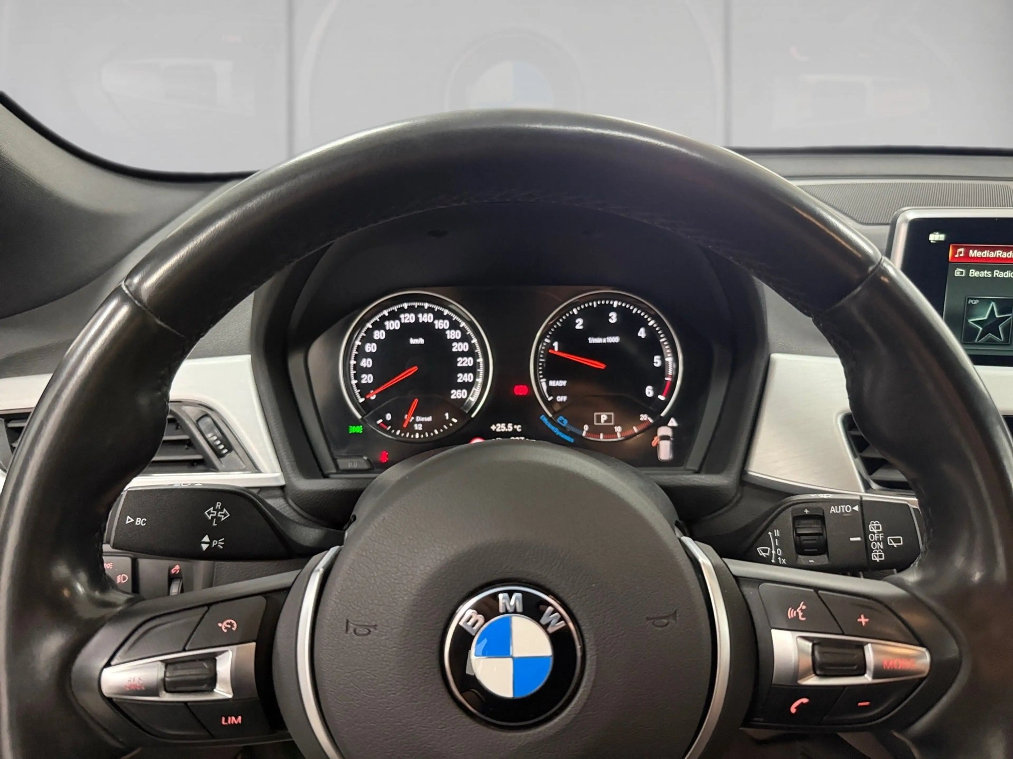 BMW X1 xDrive20d Sport Line*SHZ*RFK*AHK* — photo 15