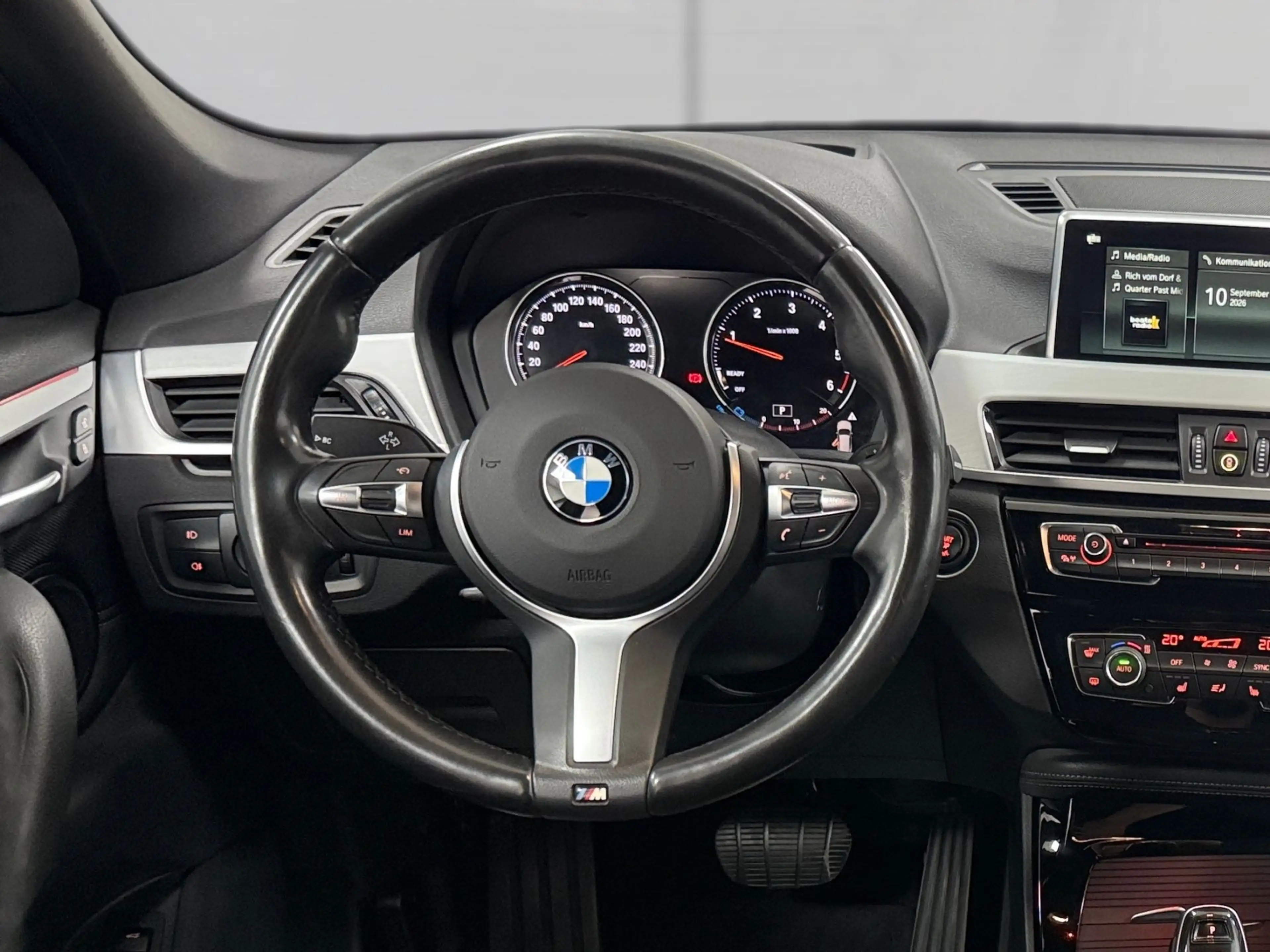 BMW X1 xDrive20d Sport Line*SHZ*RFK*AHK* — photo 14
