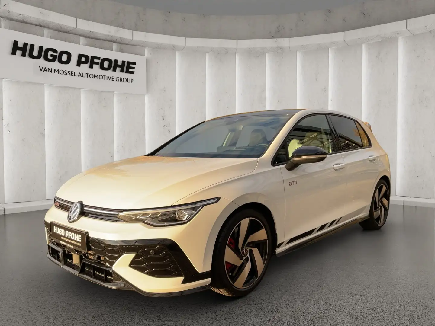 Volkswagen Golf VIII 2.0 TSI GTI Clubsport Weiß - 1