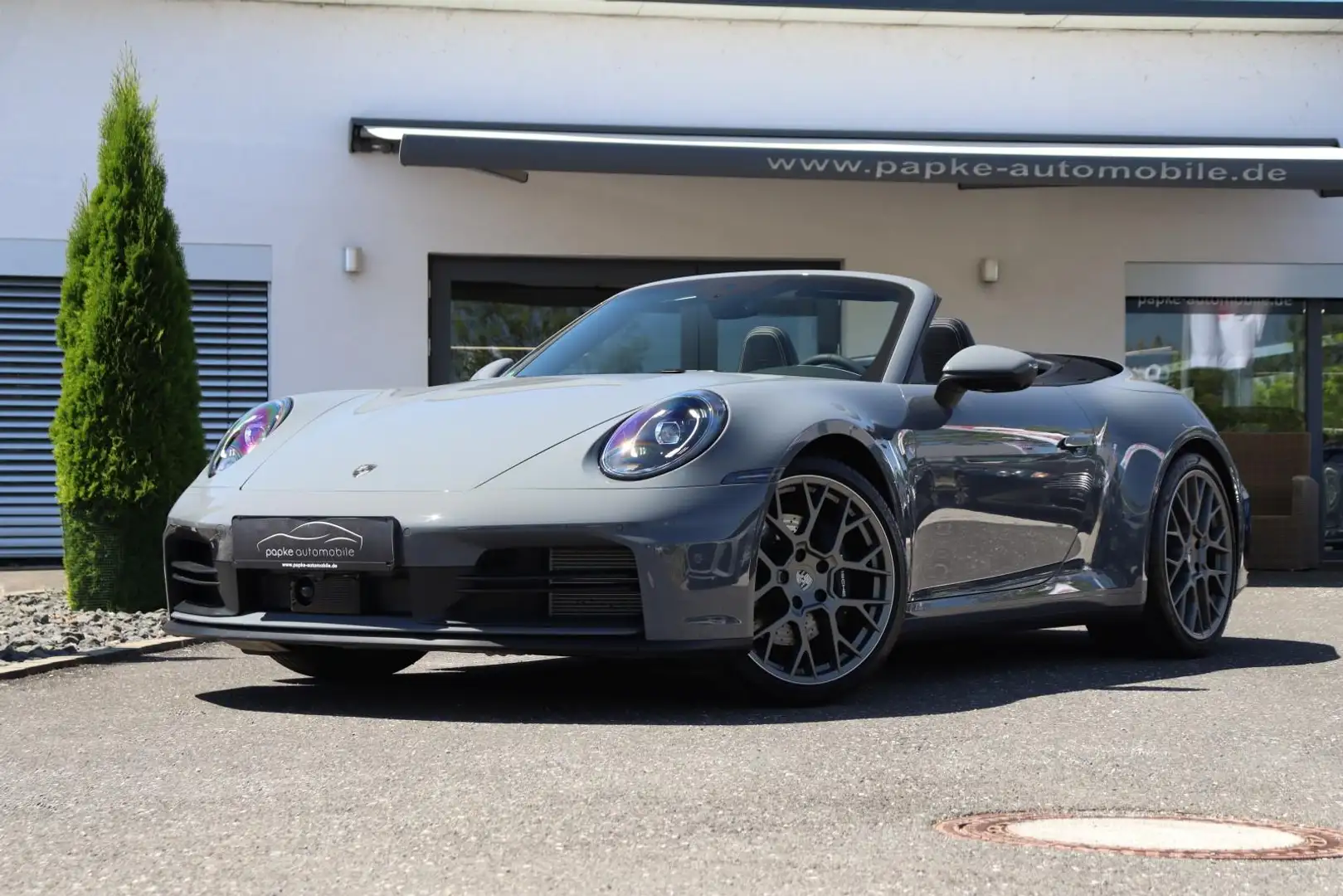 Porsche 992 .2 Carrera Cabrio +SITZBELÜFT+SPORT-ABGAS+21"+ Grau - 2