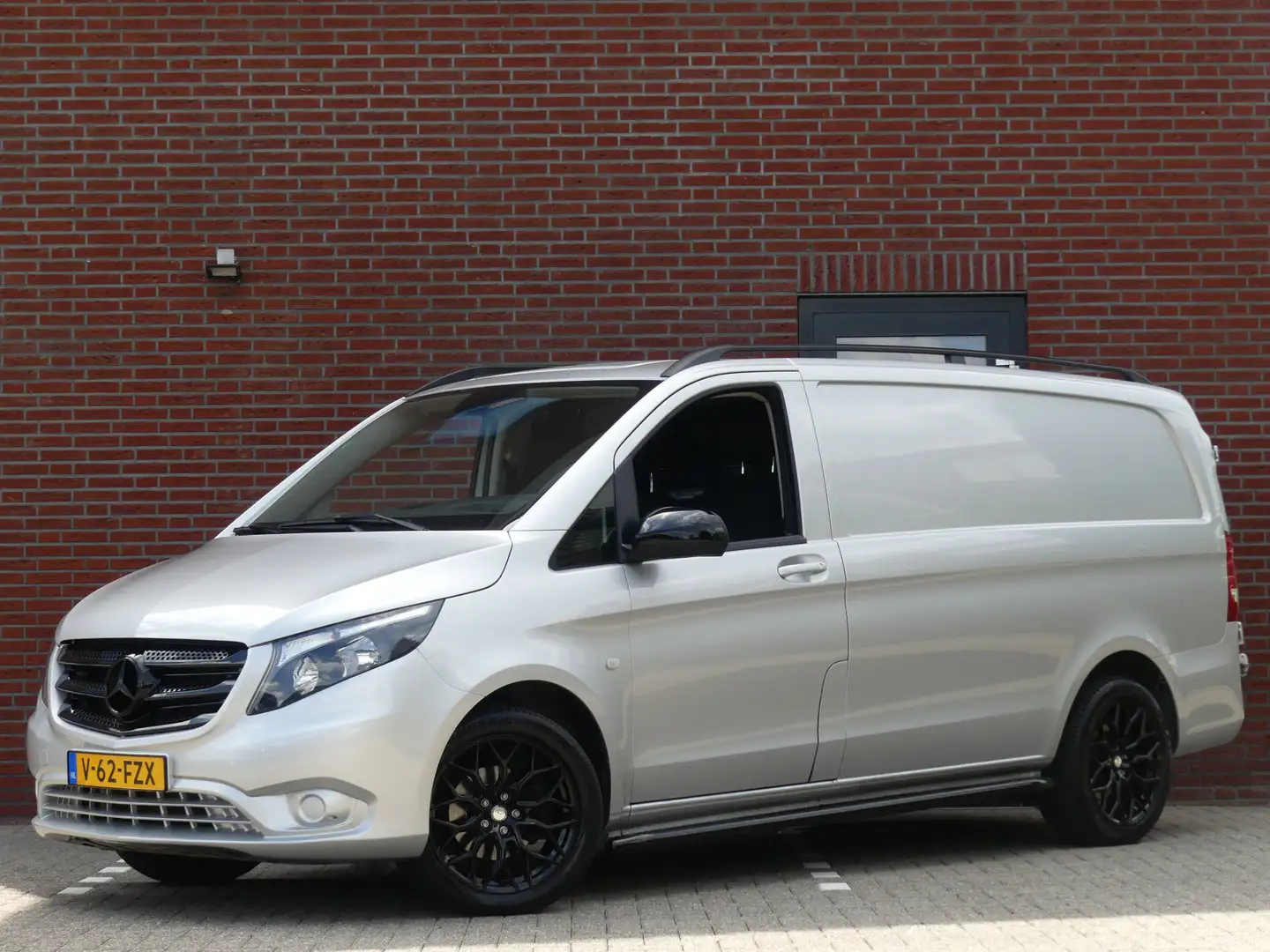 Mercedes-Benz Vito 114 CDI Lang Airco/Camera/Cruise control Grijs - 1