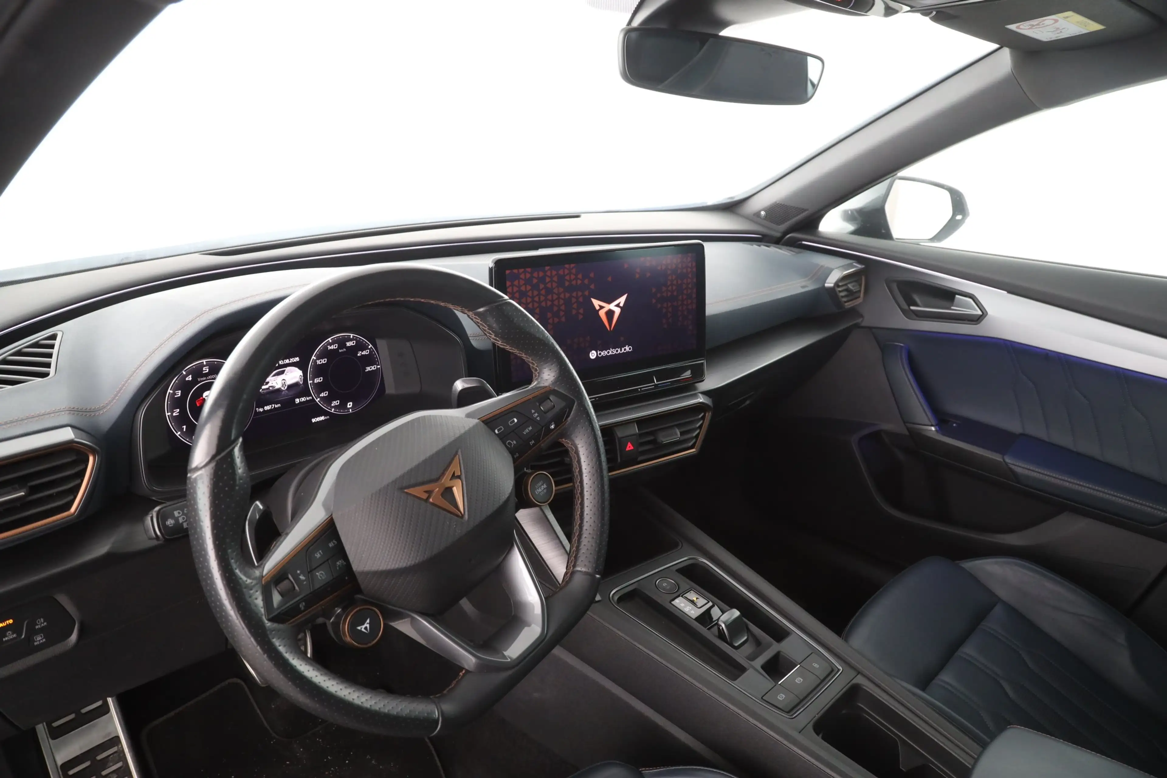 CUPRA Formentor VZ 2.0 TSI 4Drive DSG | PANO | NAVI | — photo 11