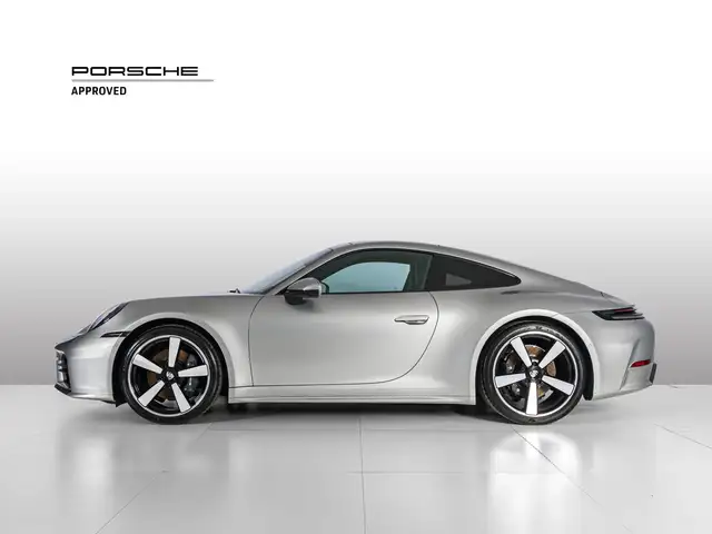 Porsche 911 view 2