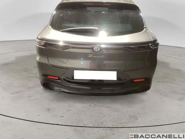 Alfa Romeo Tonale view 3