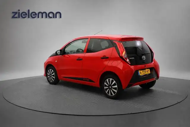 Toyota Aygo view 3