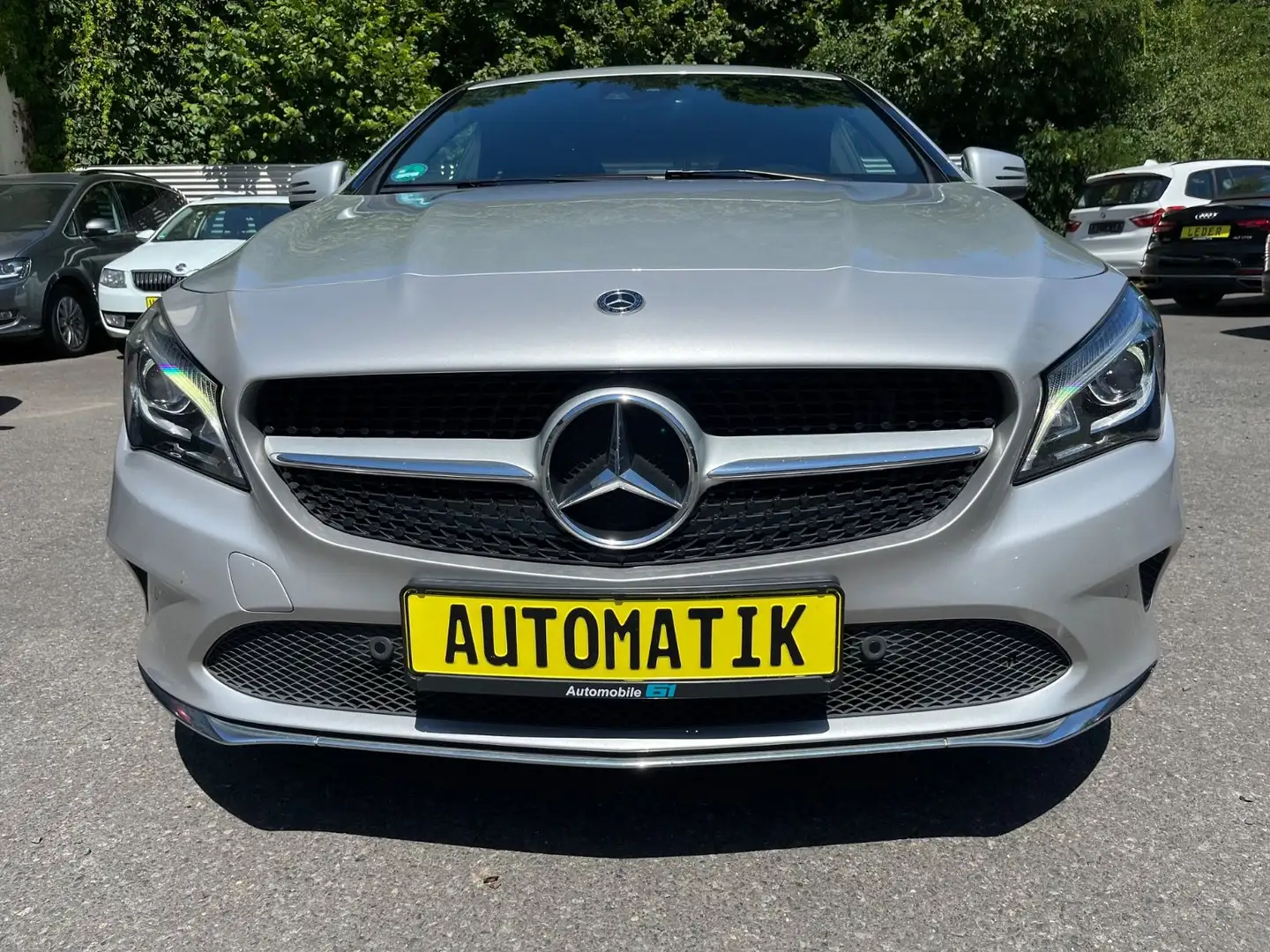 Mercedes-Benz CLA 200 Automatik *NAVI*LED*SPORT* Argent - 2