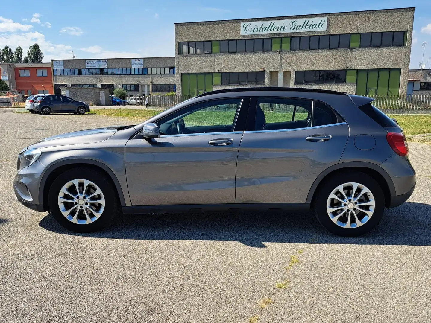 Mercedes-Benz GLA 180 GLA 180 CDI Execut. UNICO PROPRIETARIO IVA ESPOSTA Grigio - 2